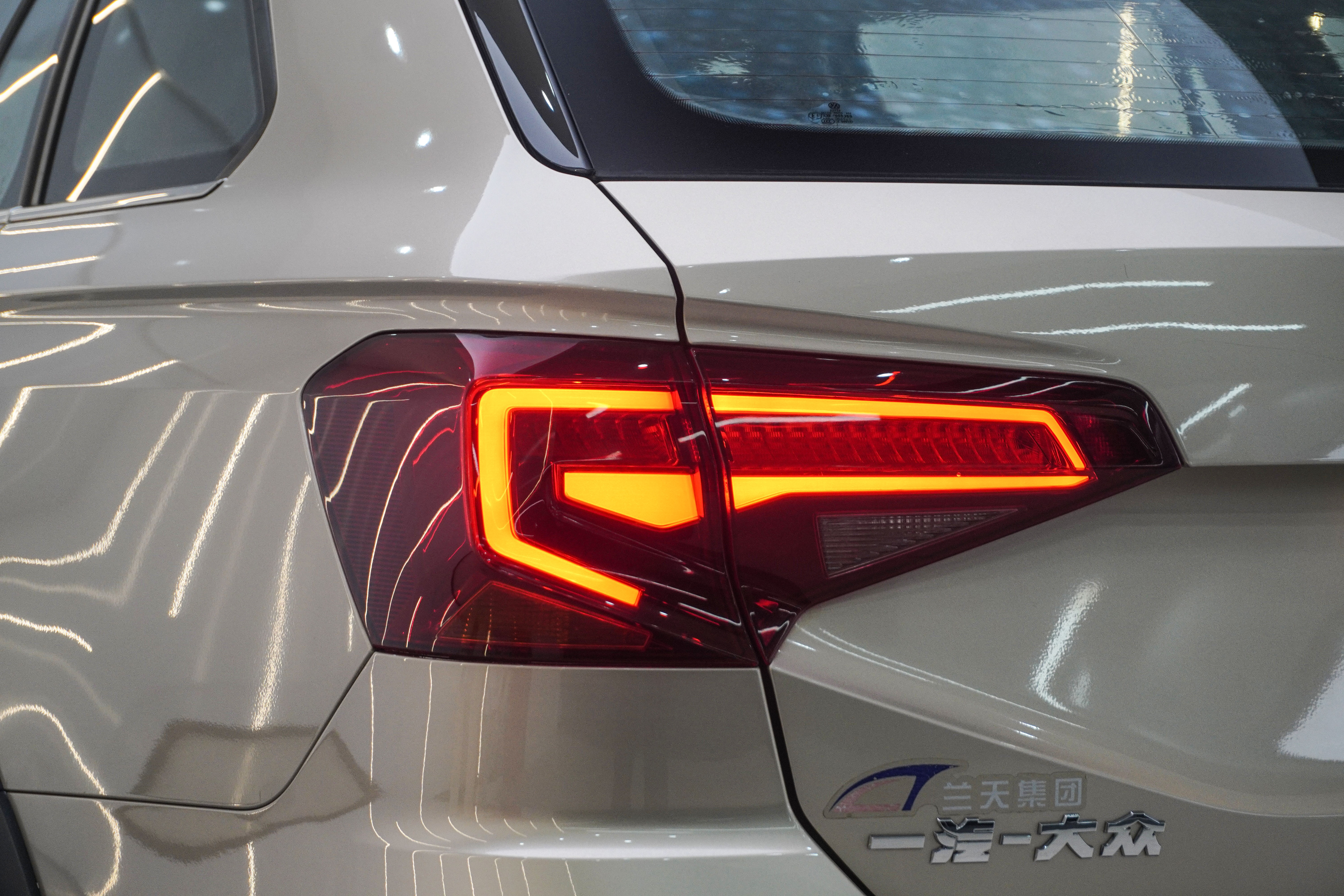 Volkswagen C-Trek 2018 immagine di auto #26