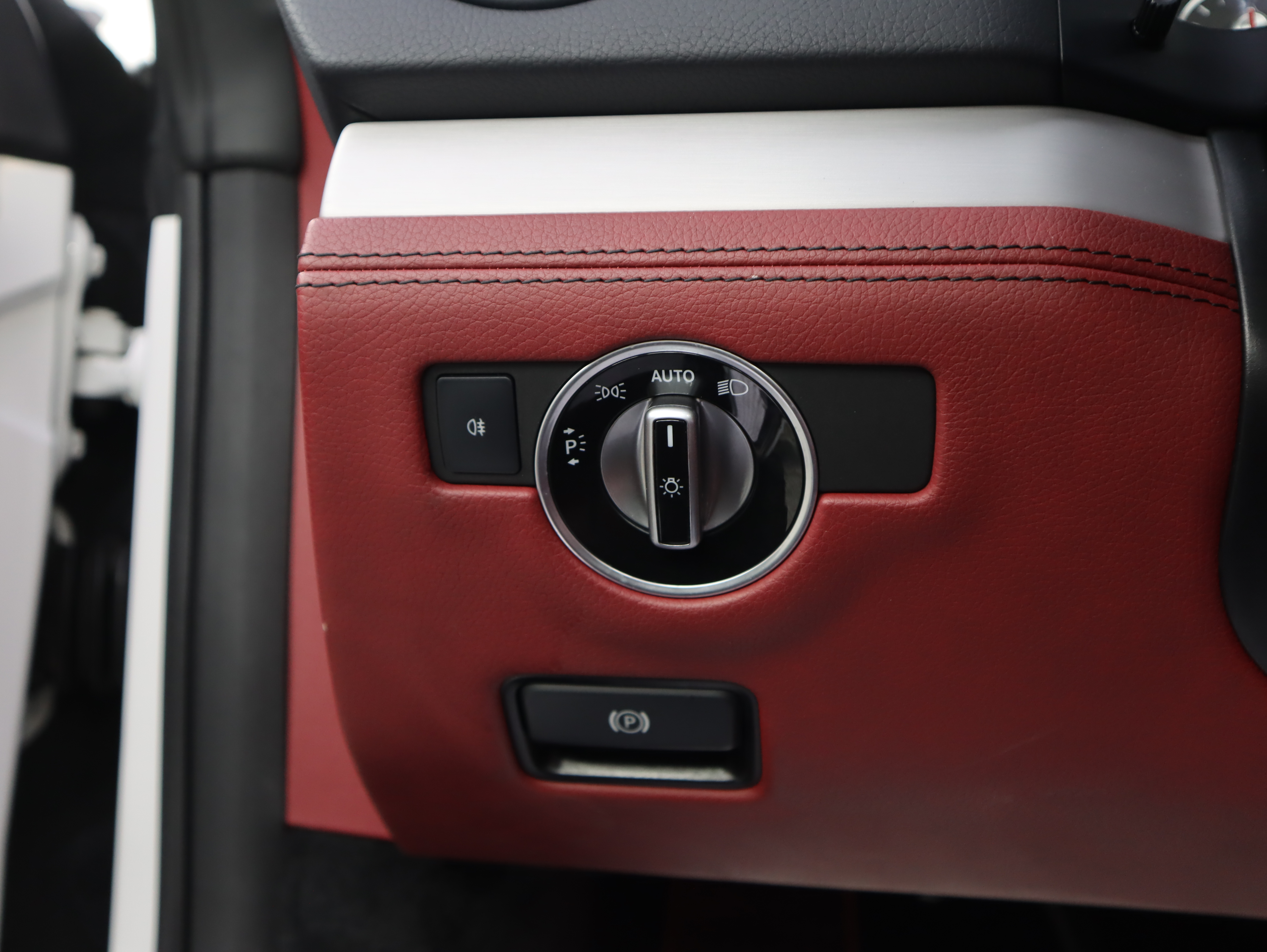 Mercedes-Benz SL Class 2019 car image #26