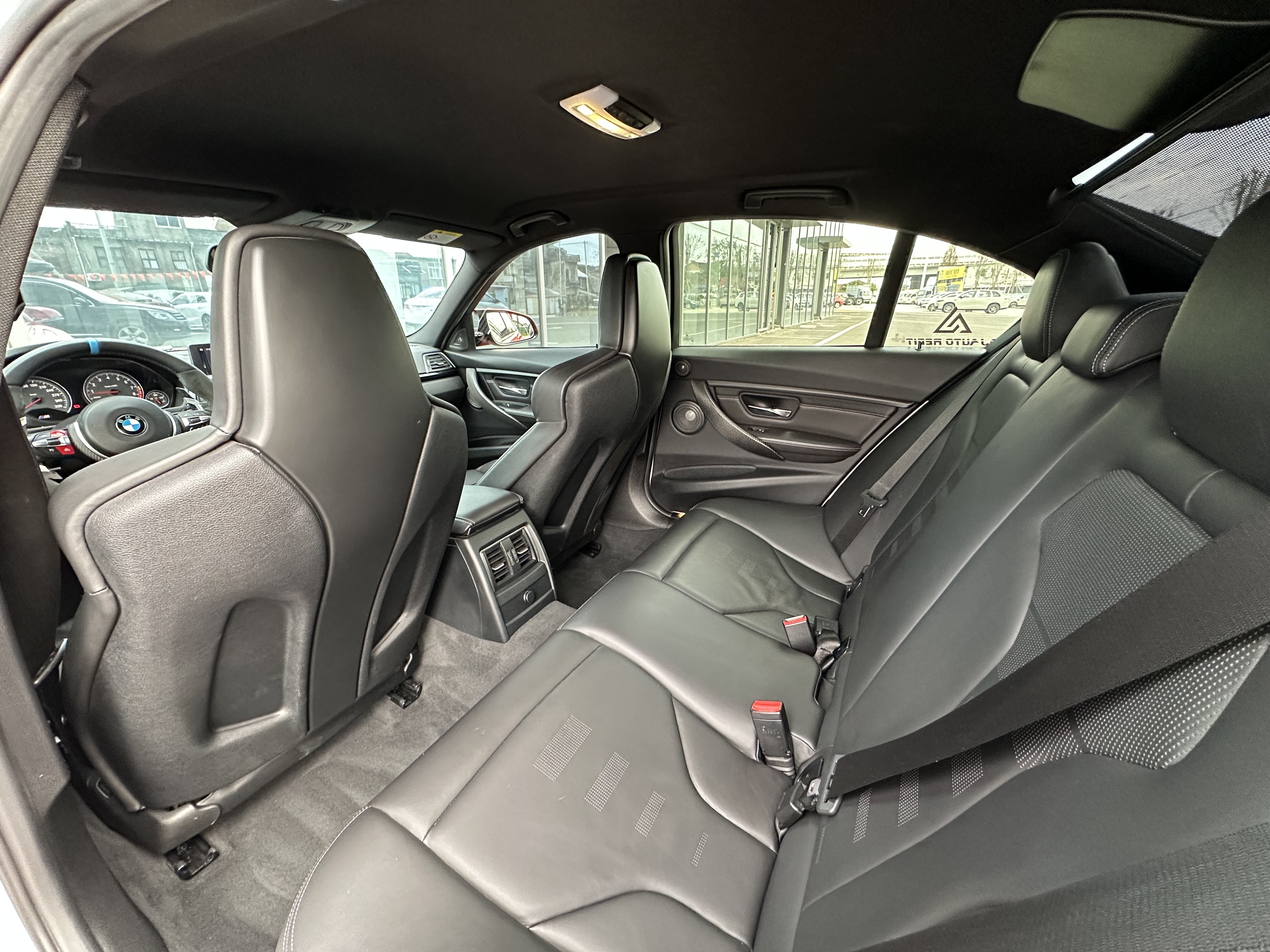 BMW M760Le 2017 #26 BMW M760Le 2017 car image #26