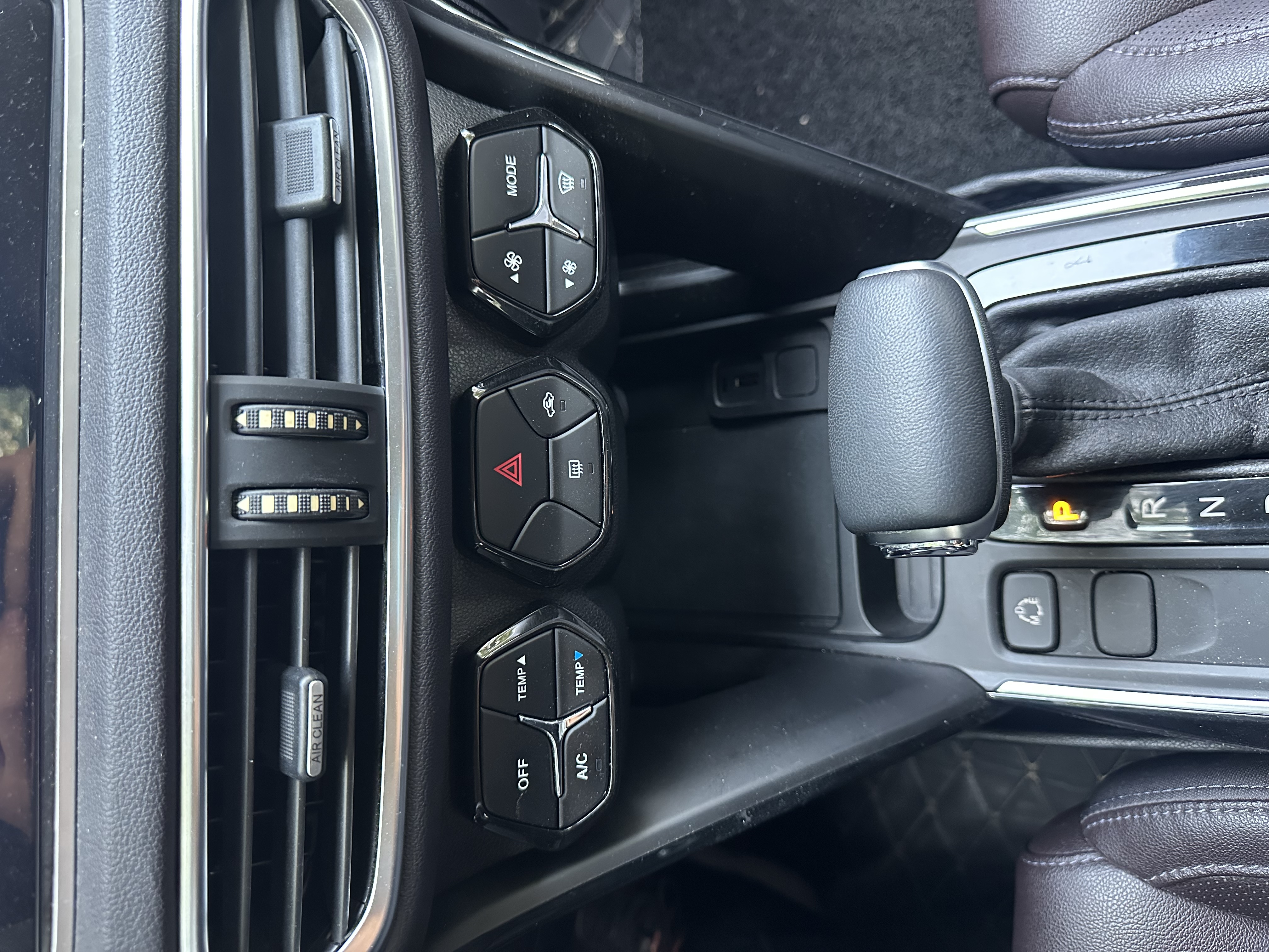 GAC Trumpchi GS4 2019 #26 GAC Trumpchi GS4 2019 car image #26