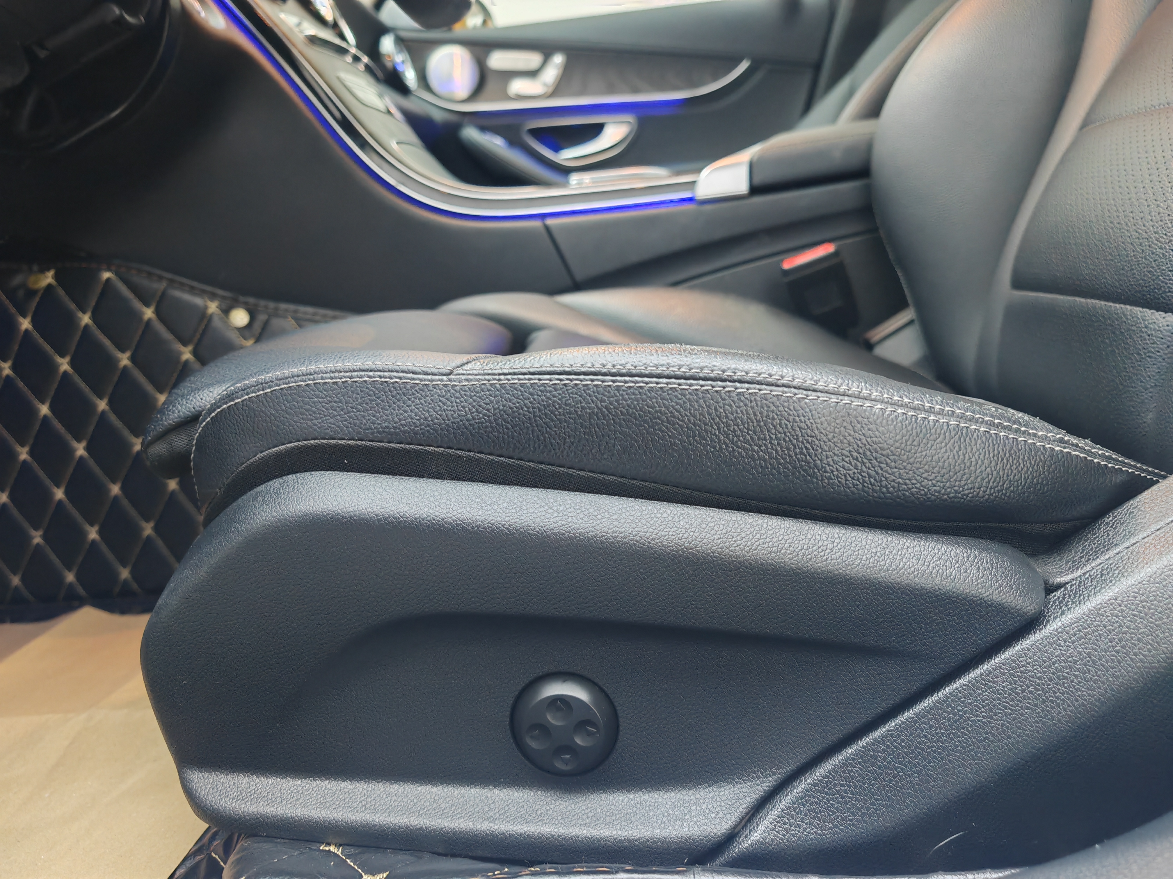 Mercedes-Benz C Class 2019 #26 Mercedes-Benz C Class 2019 car image #26