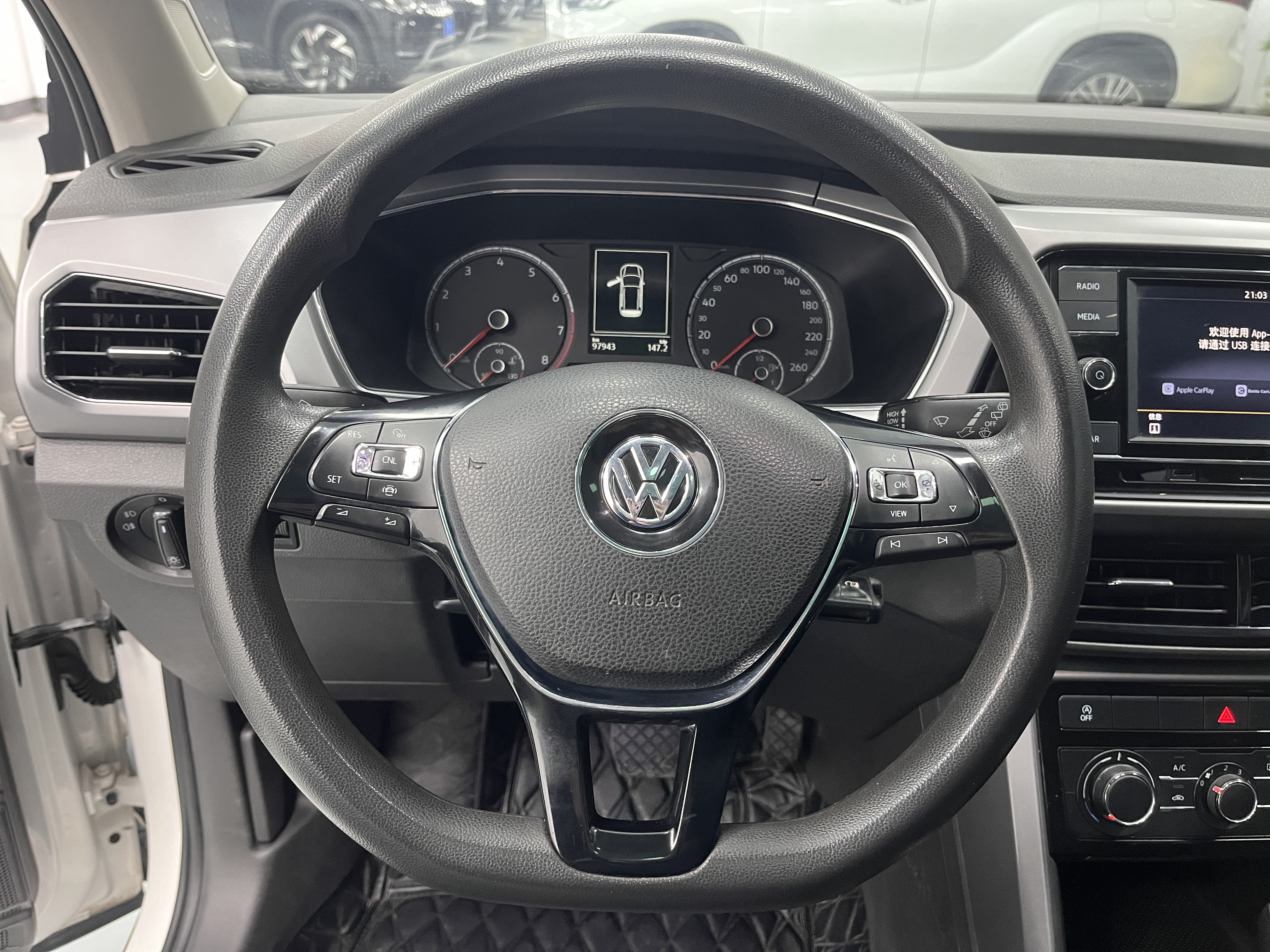 Volkswagen 2019 car image #26