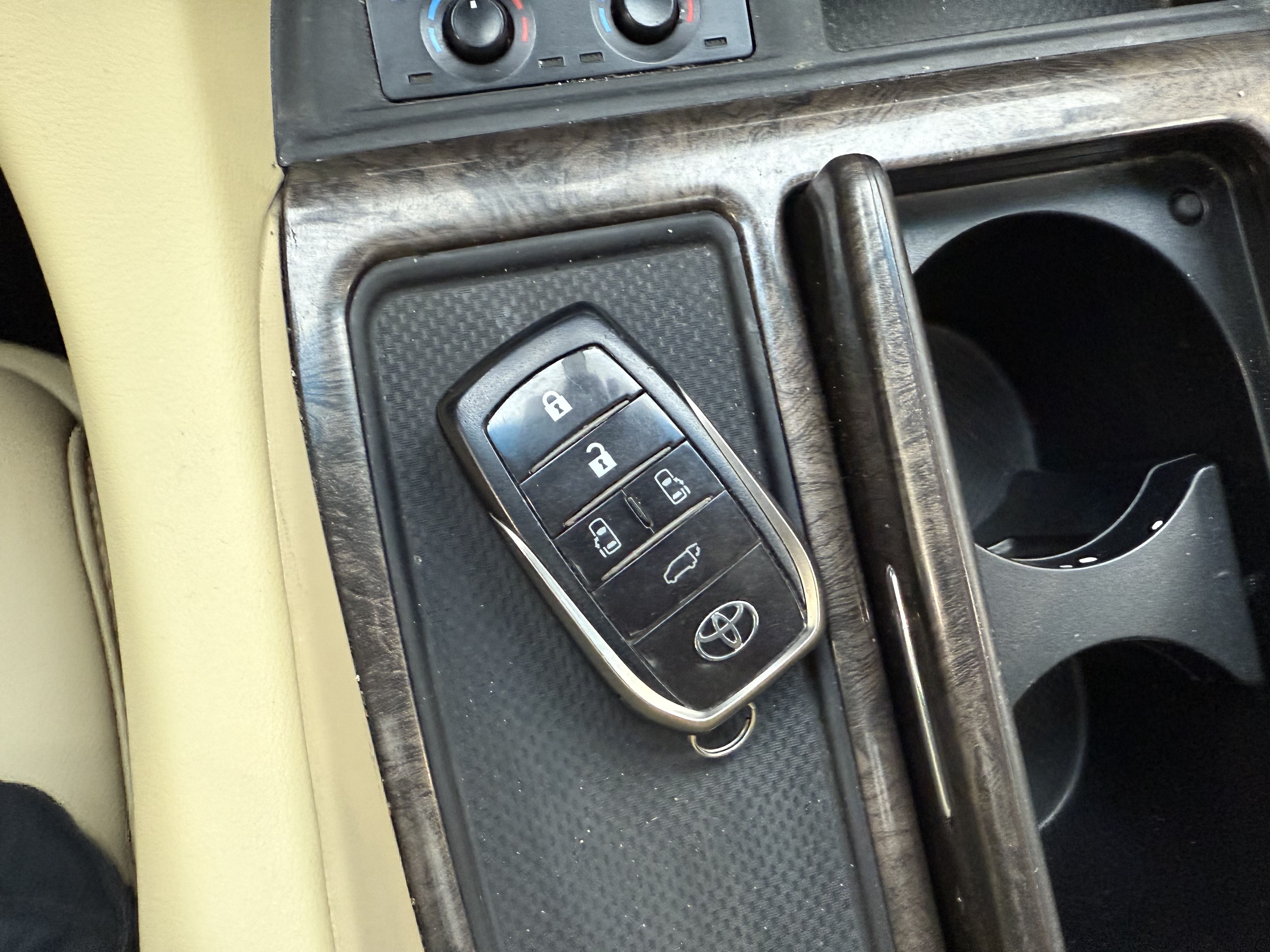 Toyota Alphard 2020 #26 Toyota Alphard 2020 car image #26