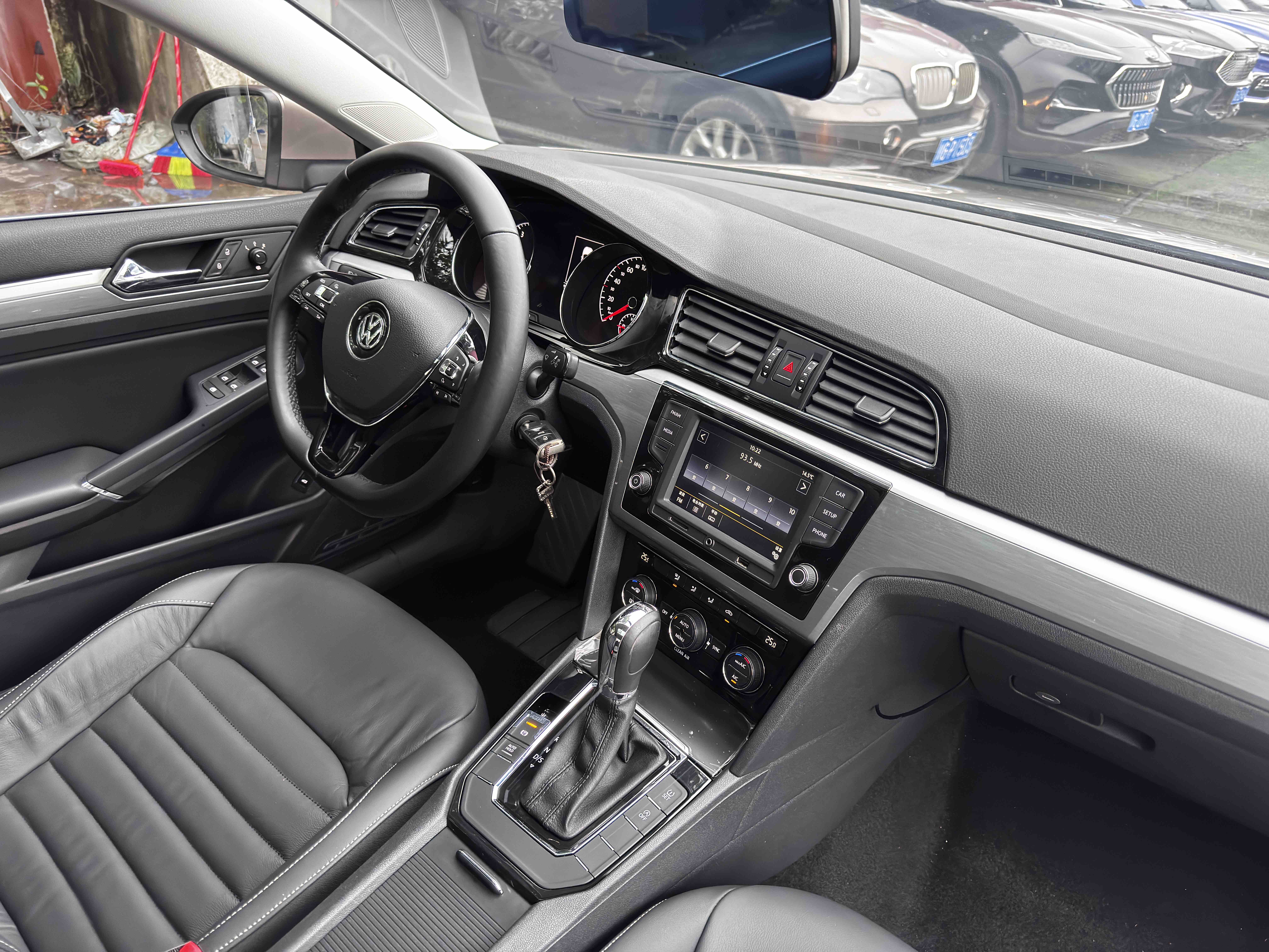 Volkswagen Lamando 2016 immagine di auto #26