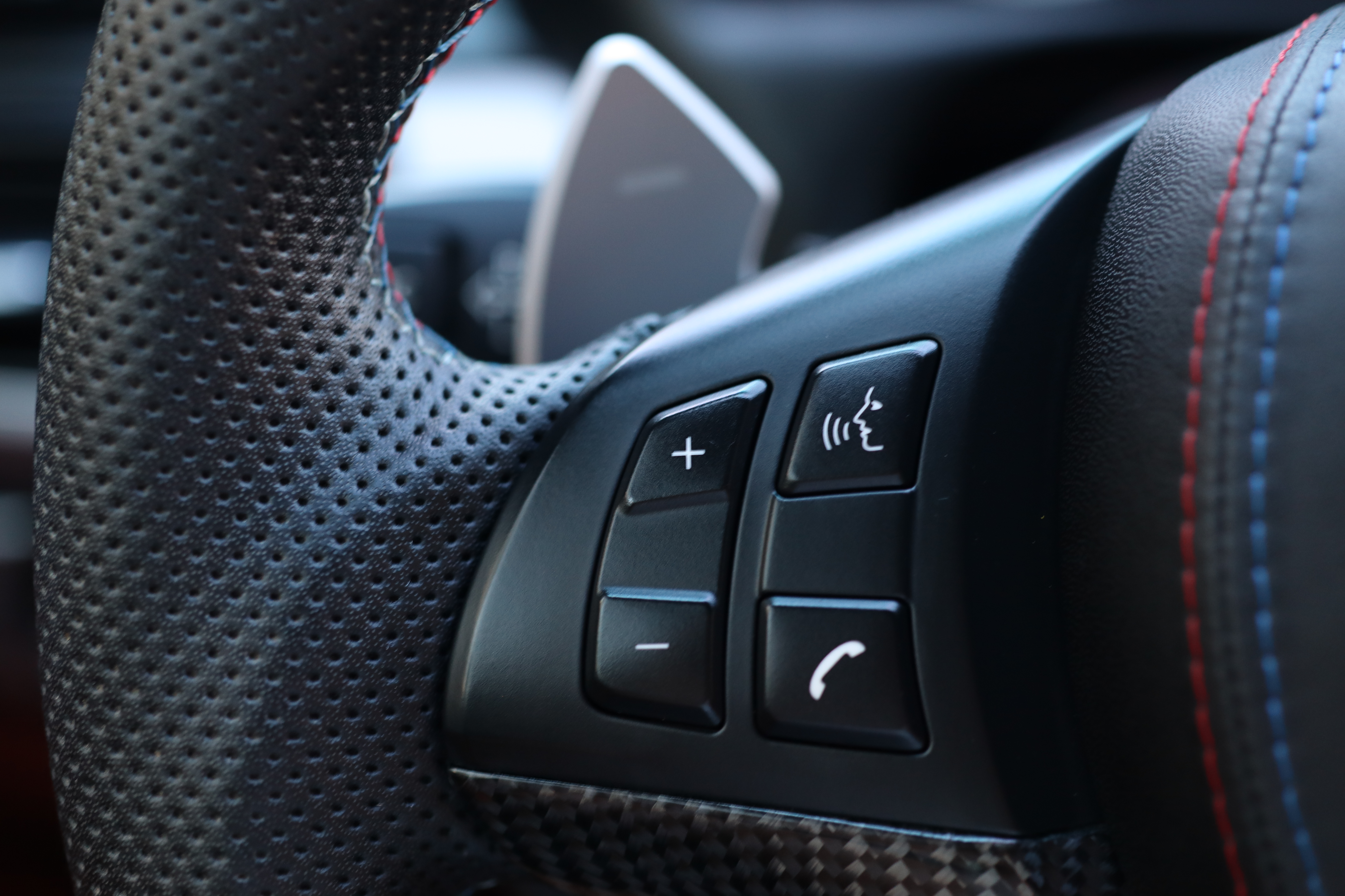 BMW X6 2012 car image #26