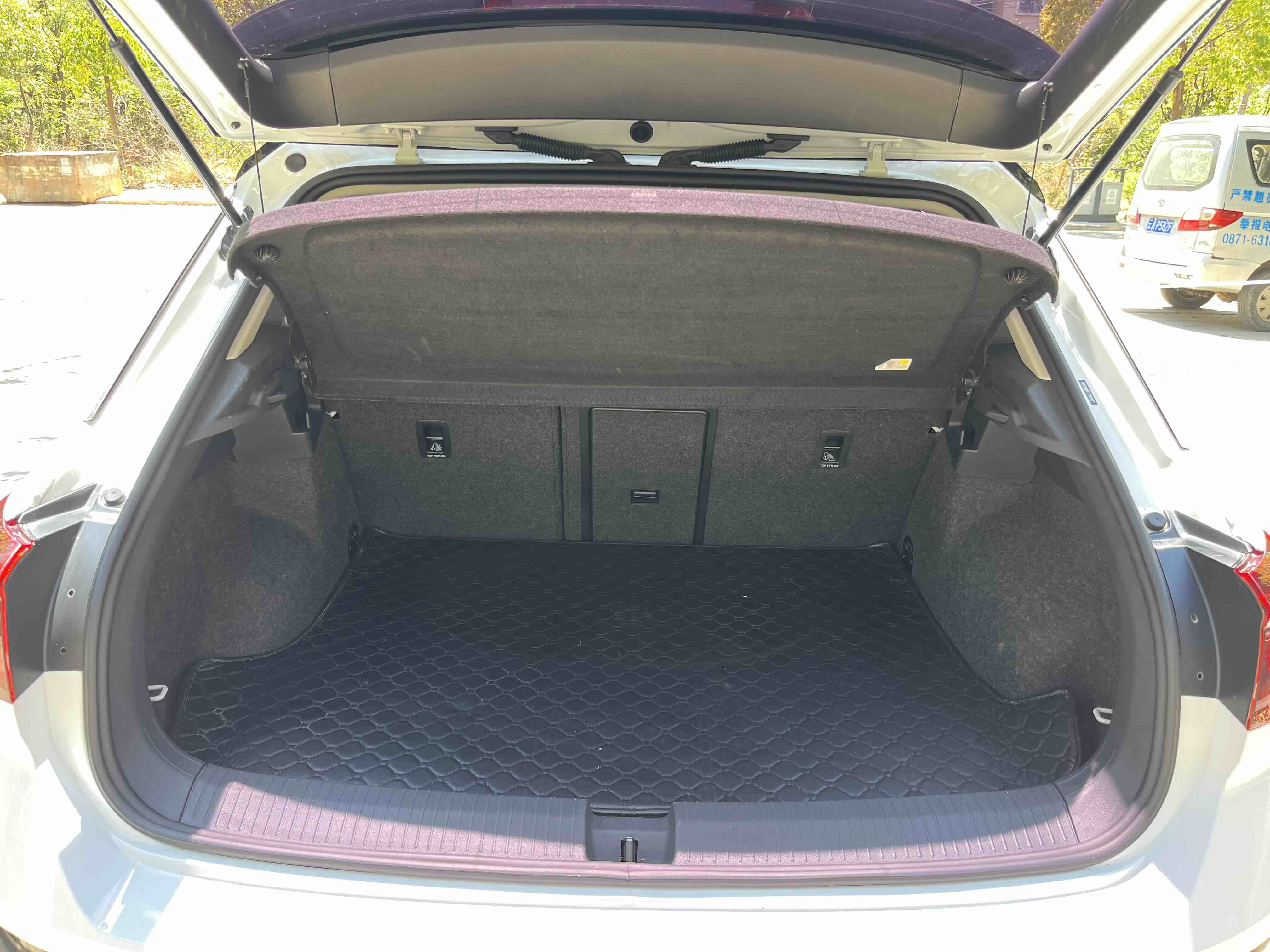 T-Roc 2018 car image #26