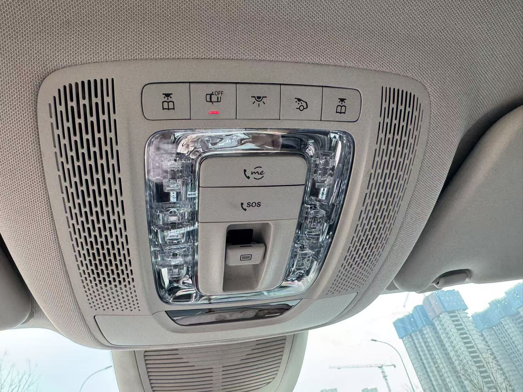 Mercedes-Benz 2020 car image #26