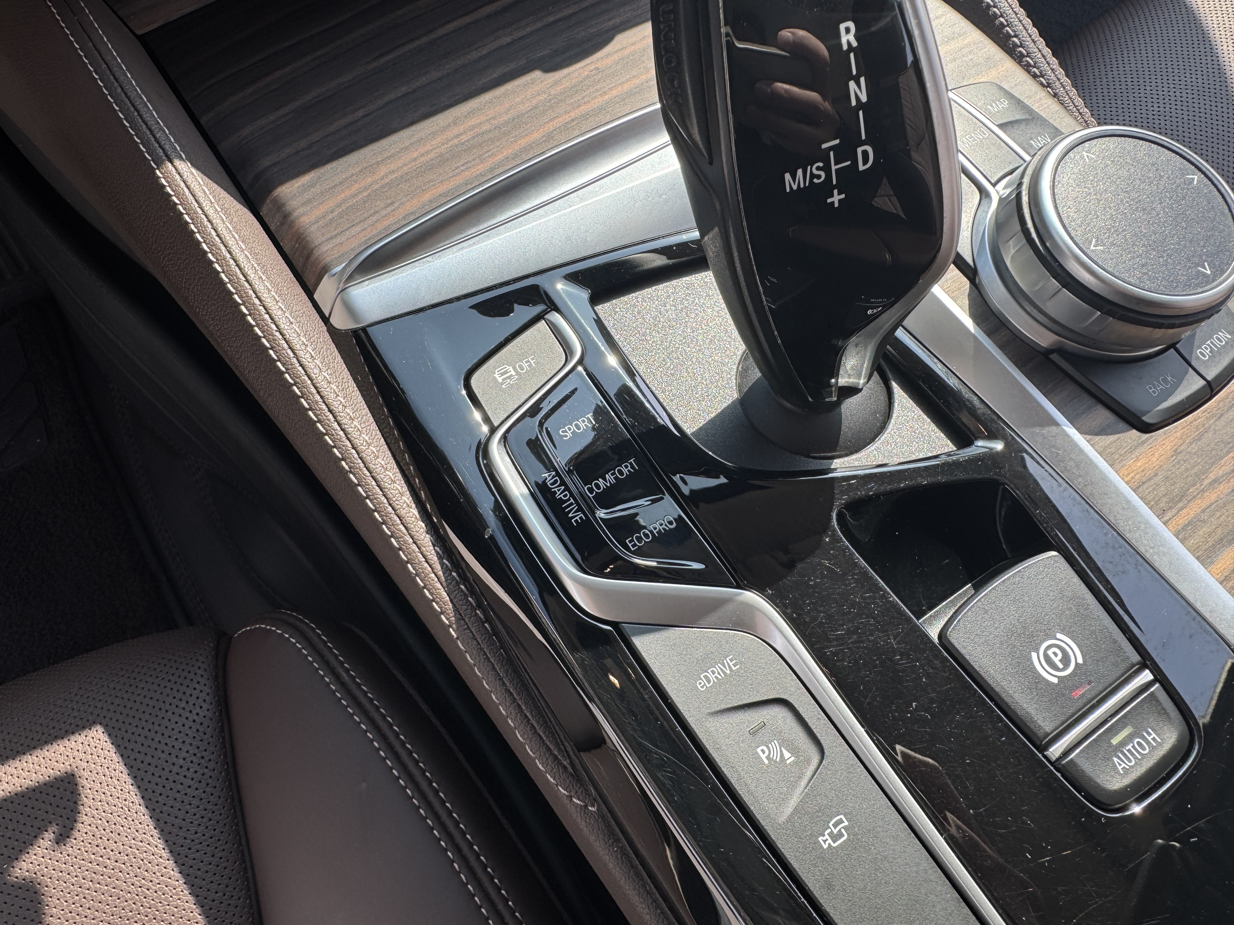 BMW 5 Series New Energy 2020 car image #26