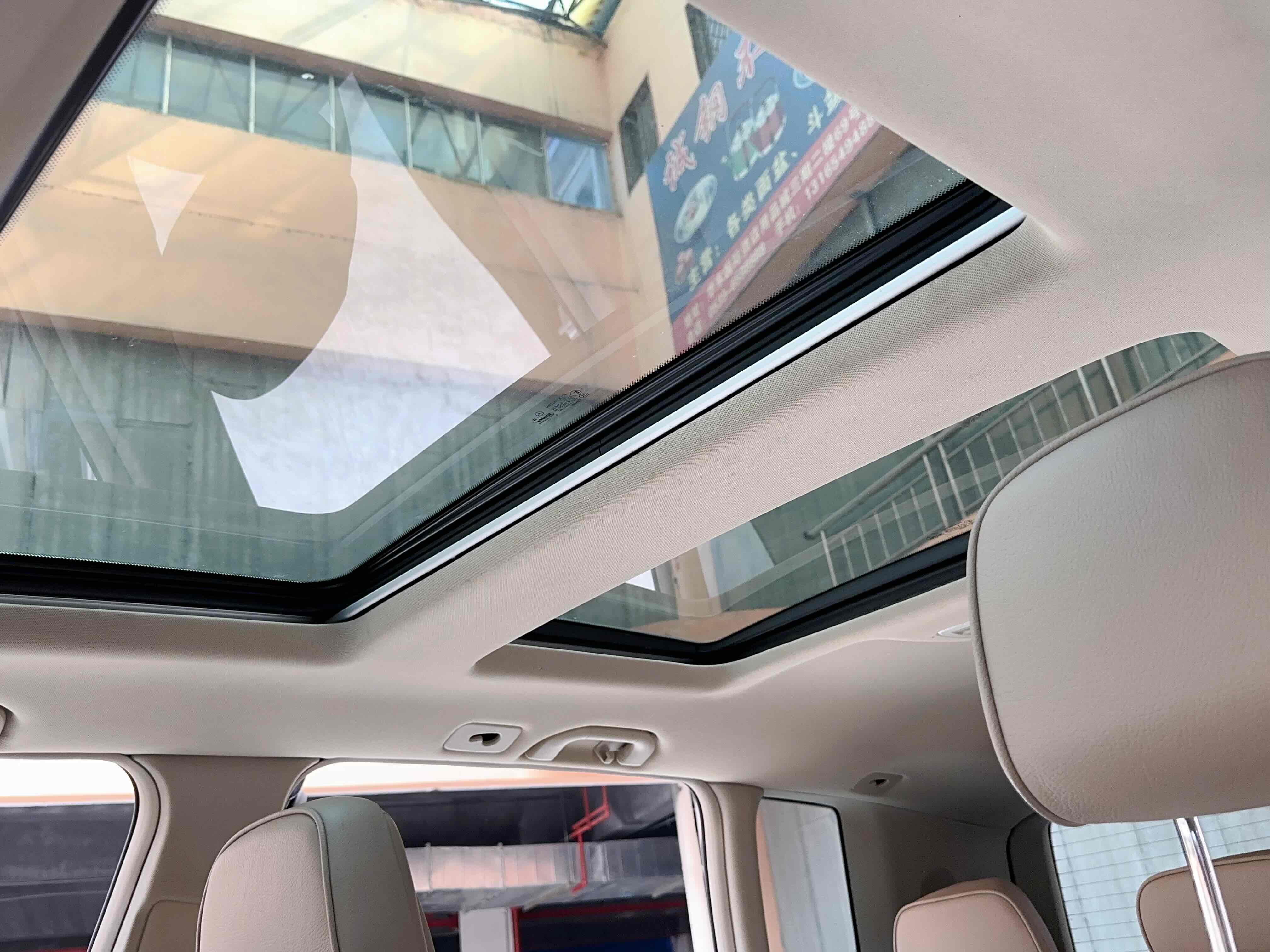 Mercedes-Benz GLK Class (Imported) 2011 #26 Mercedes-Benz GLK Class (Imported) 2011 car image #26