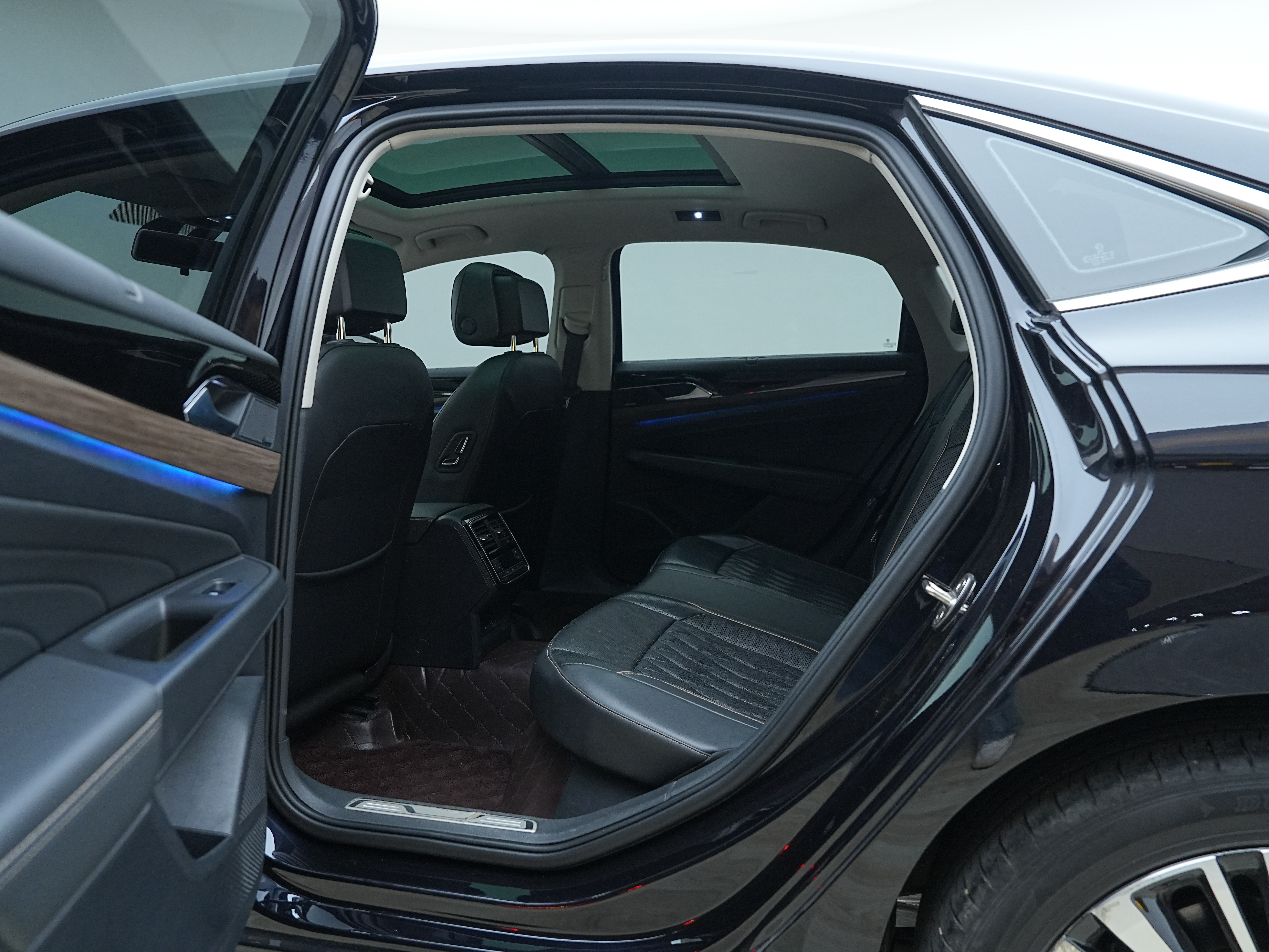 Volkswagen Passat 2020 immagine di auto #26