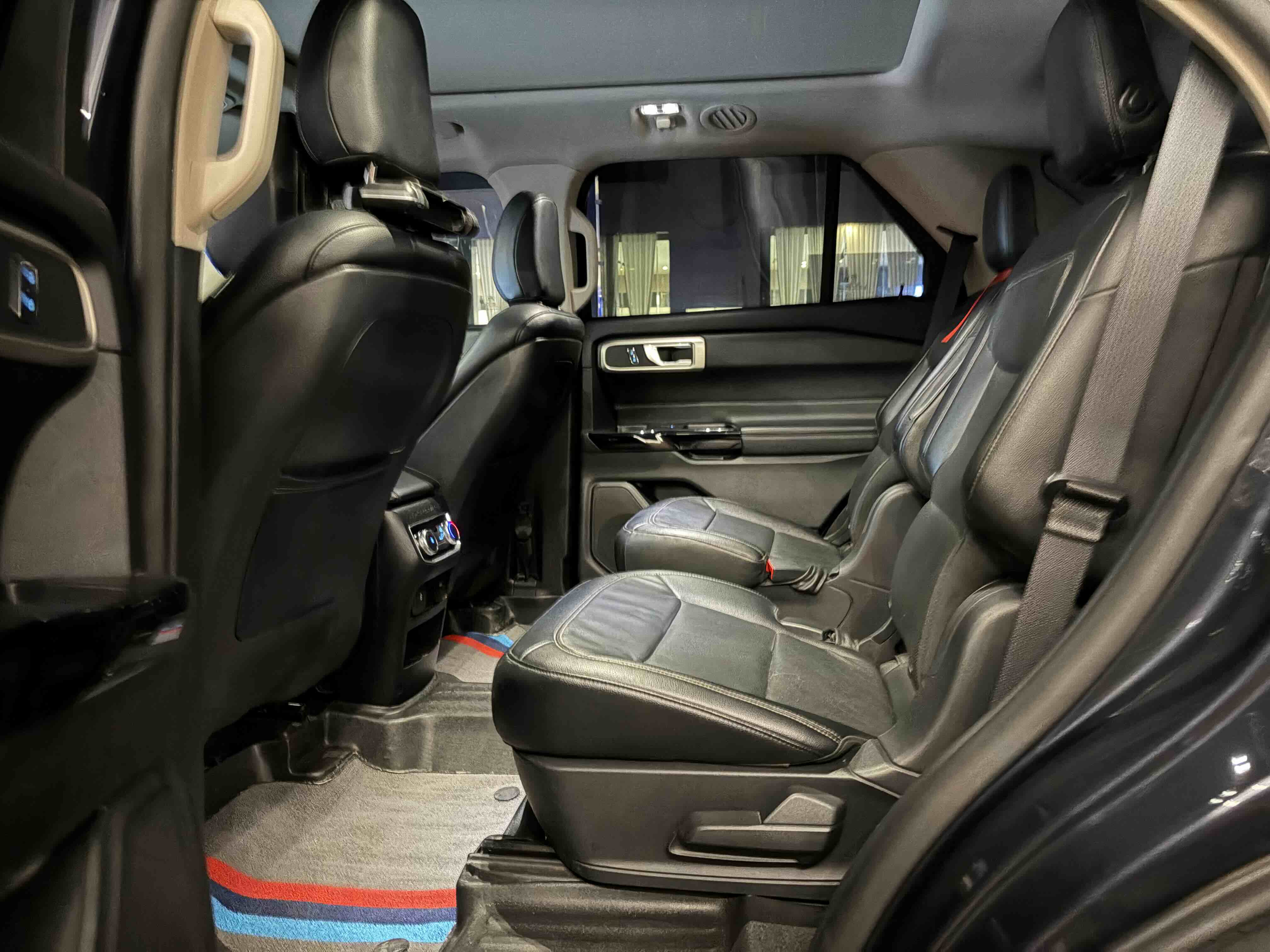 Ford Explorer 2022 car image #26