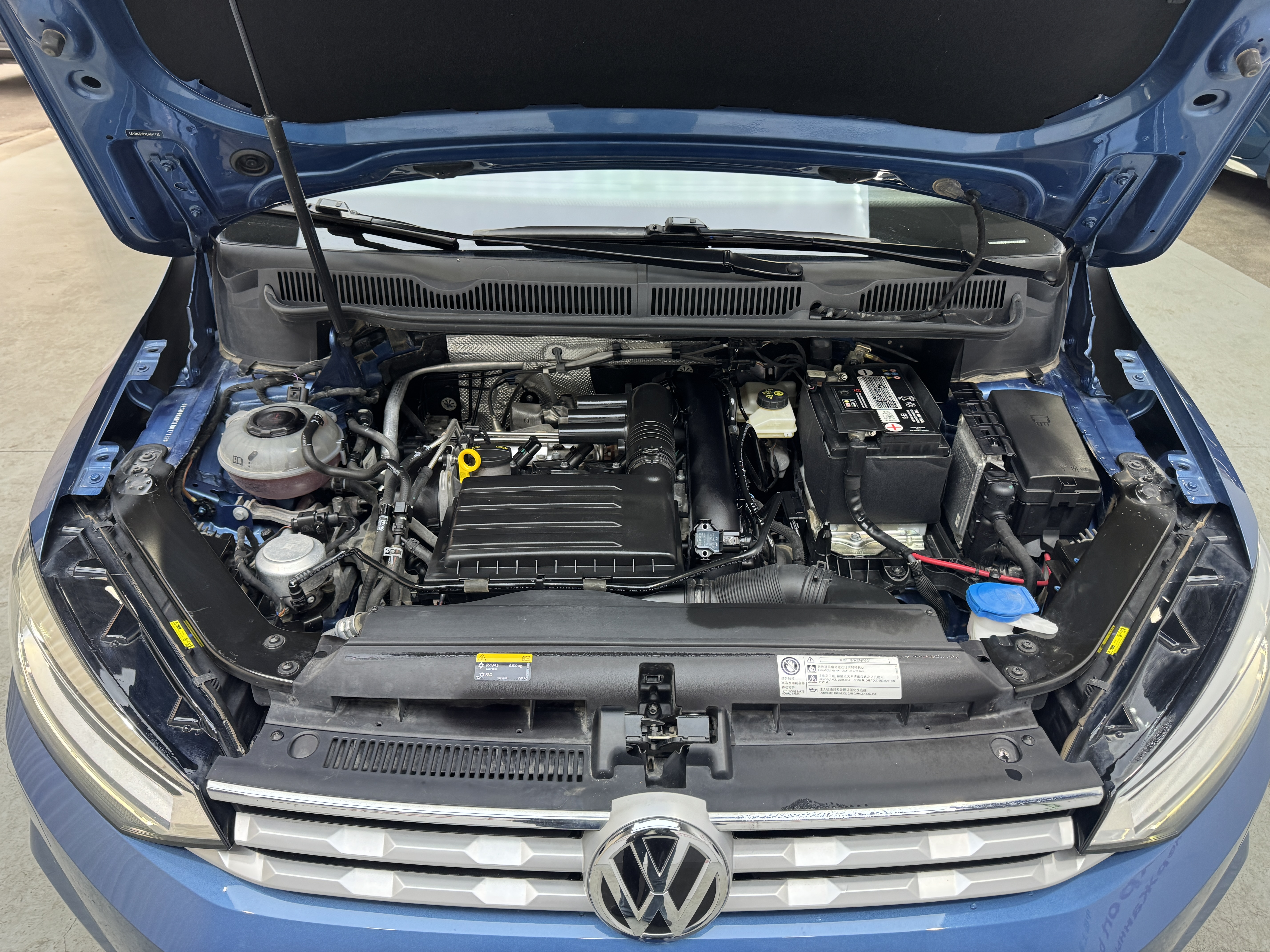 Volkswagen Touran 2021 car image #26
