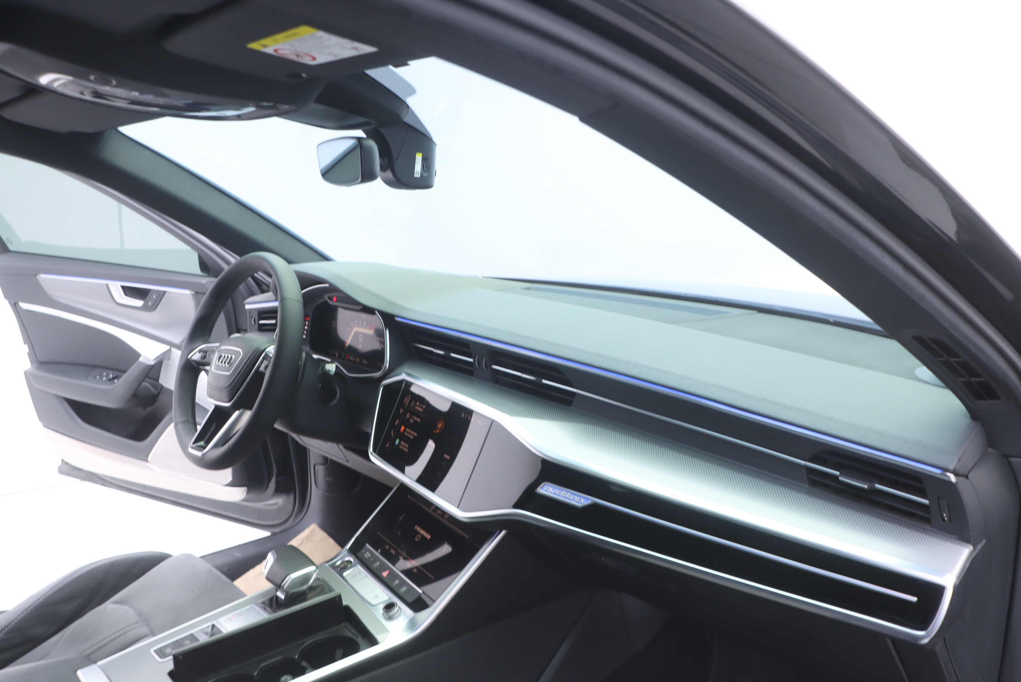 Audi A6L 2021 car image #26