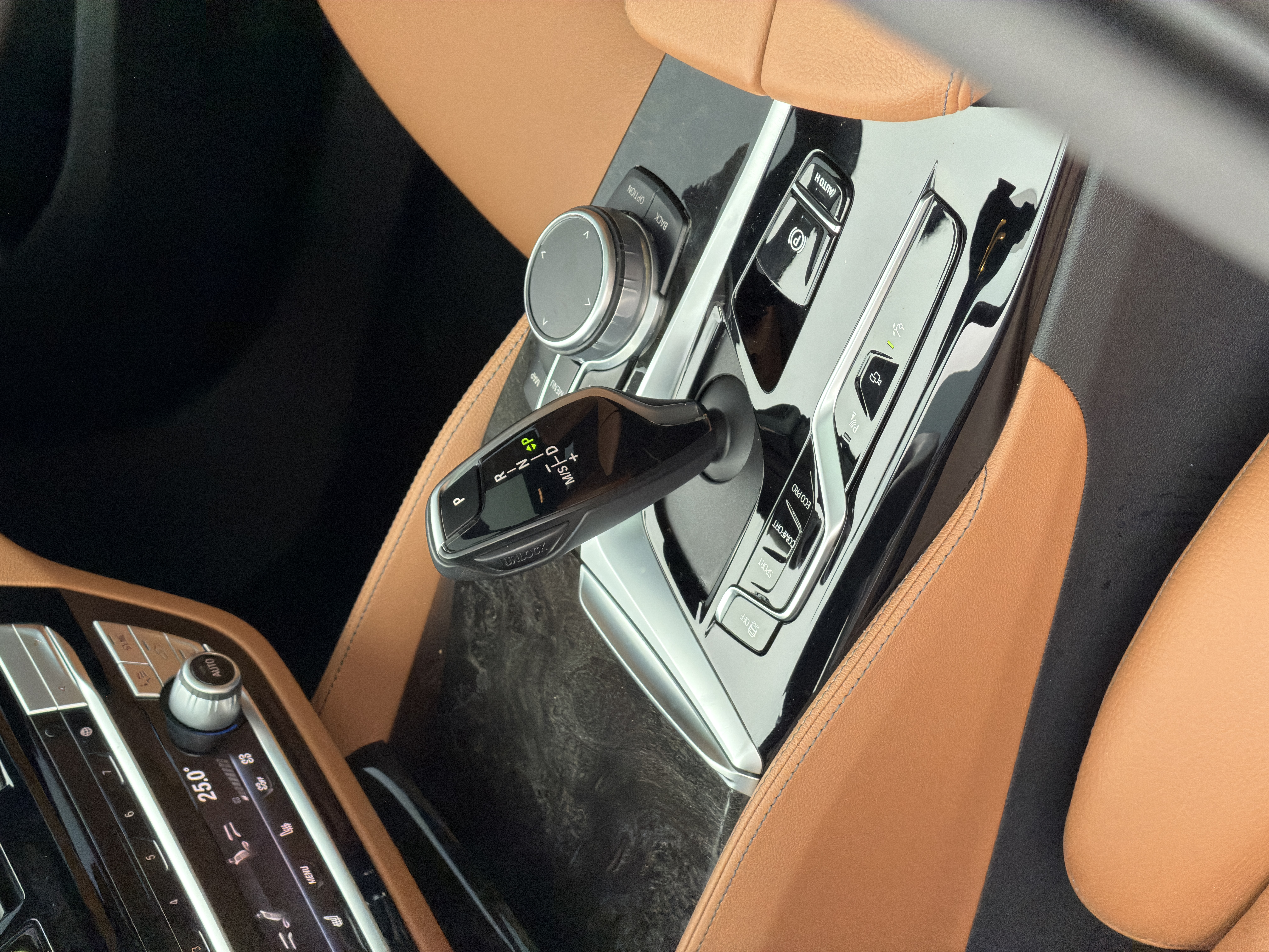 BMW 6 Series GT 2022 car image #26