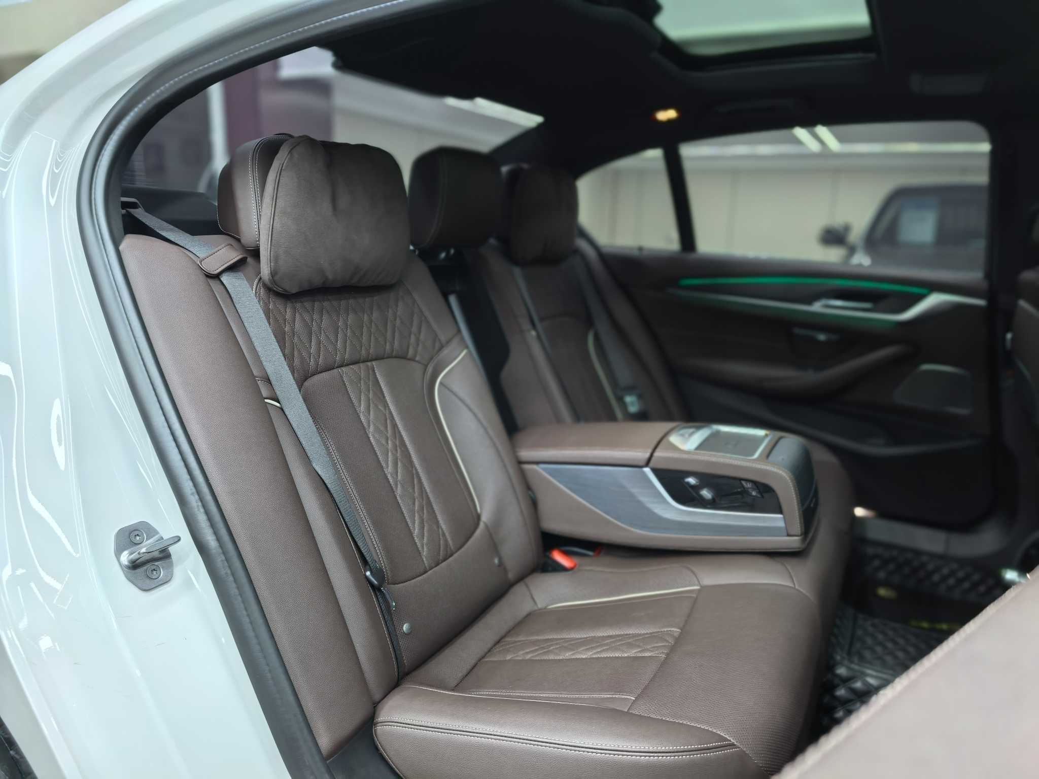 BMW 5 Series 2022 #26 BMW 5 Series 2022 car image #26