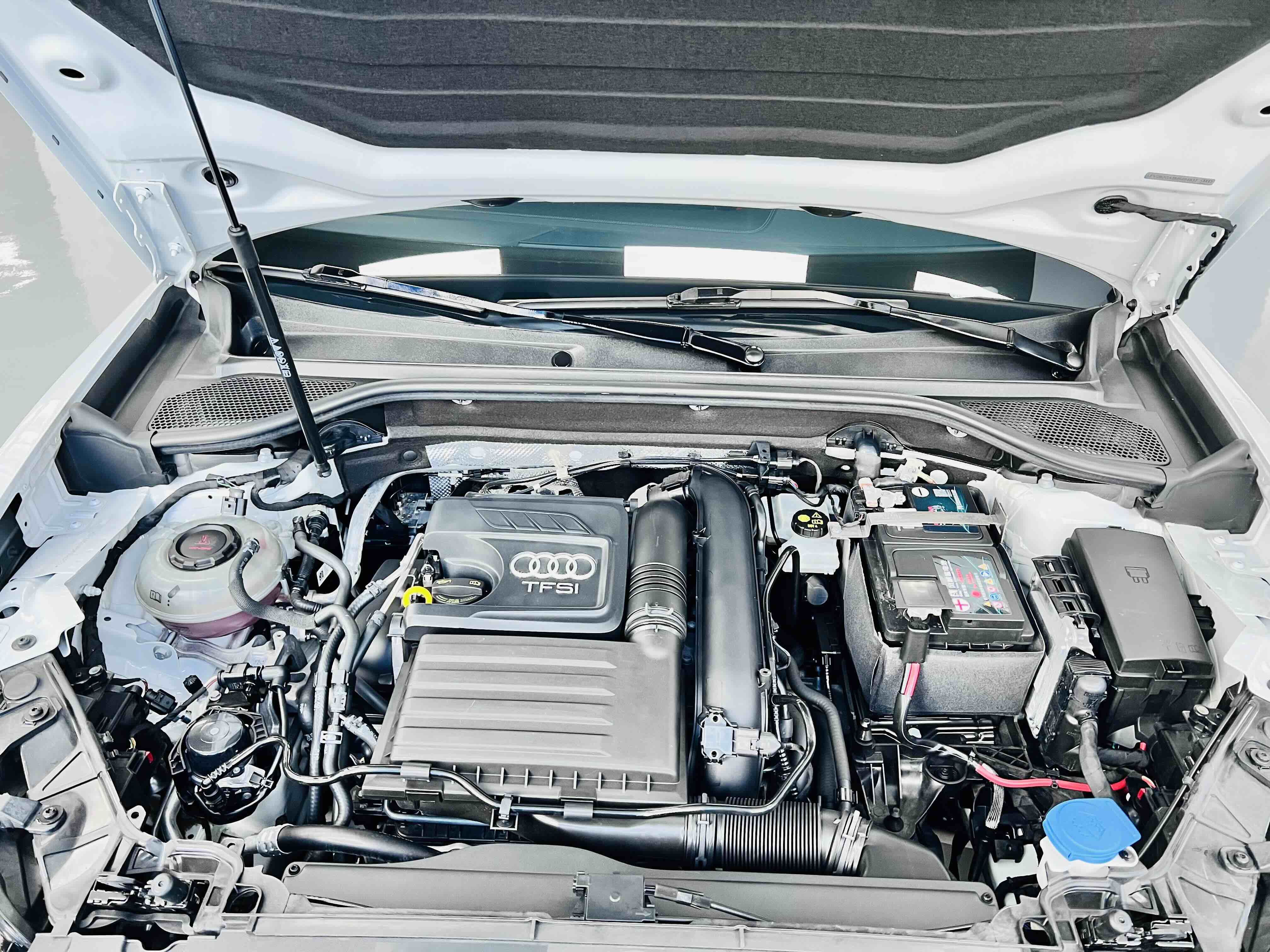 Q2L 2022 car image #26