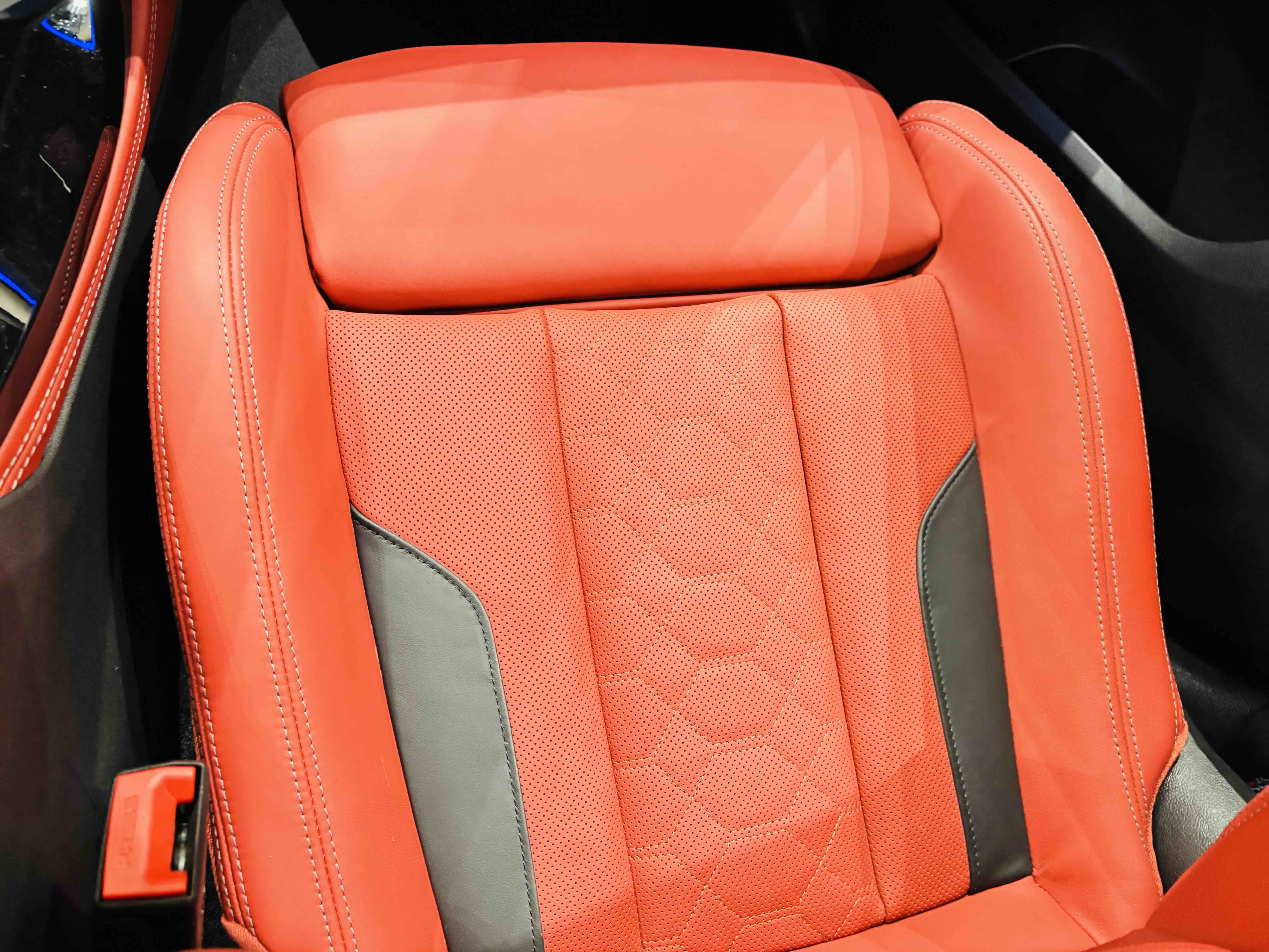 BMW X4 M 2022 car image #26