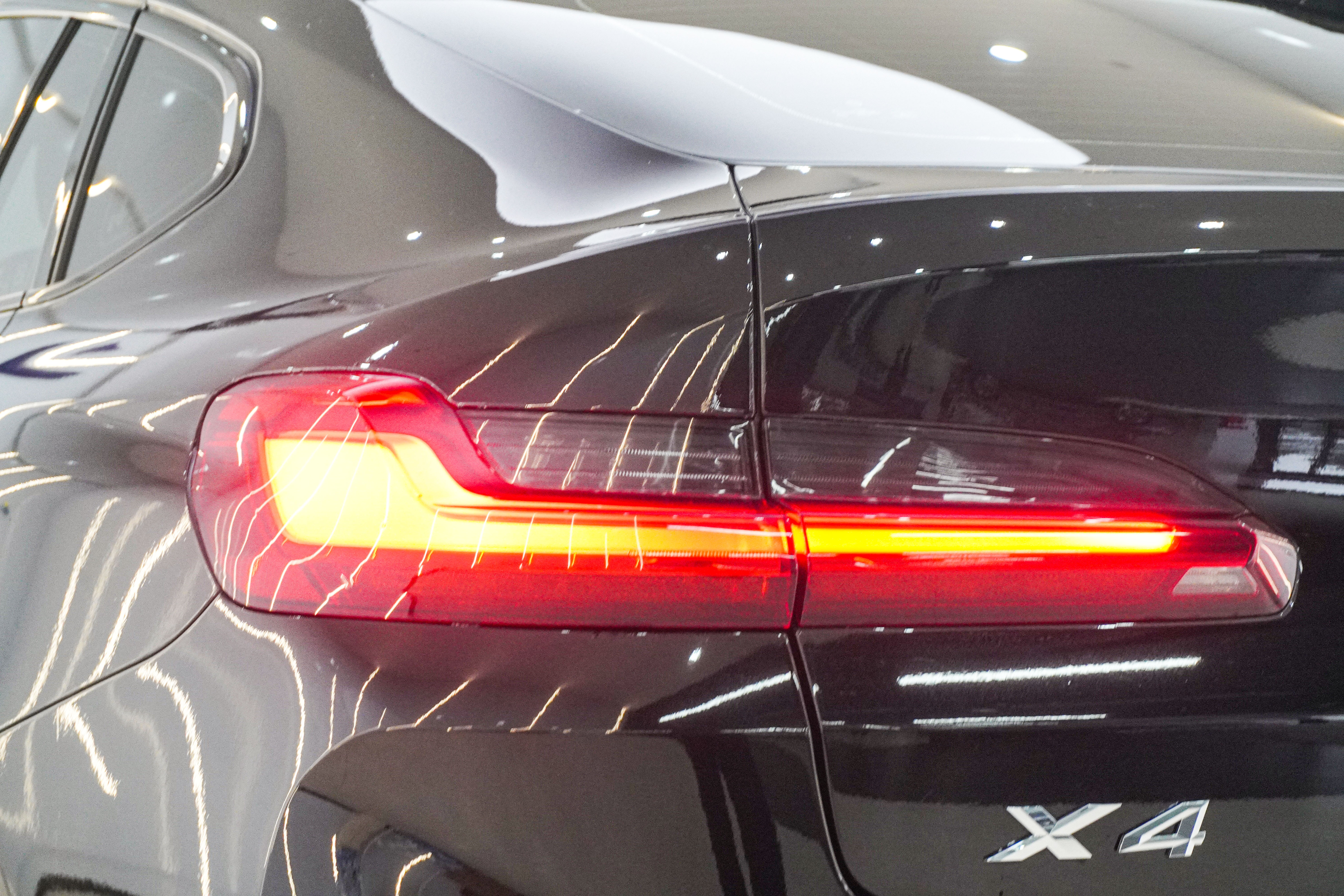 BMW X4 2022 صورة سيارة #26