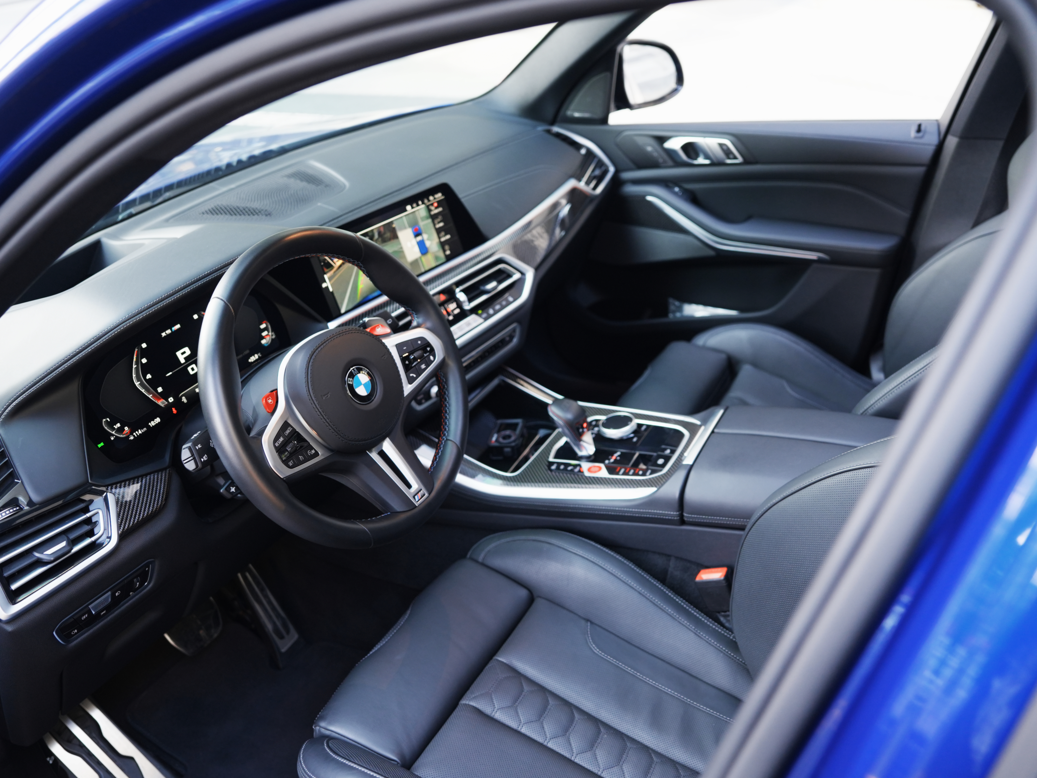 BMW X5 M 2023 immagine di auto #26