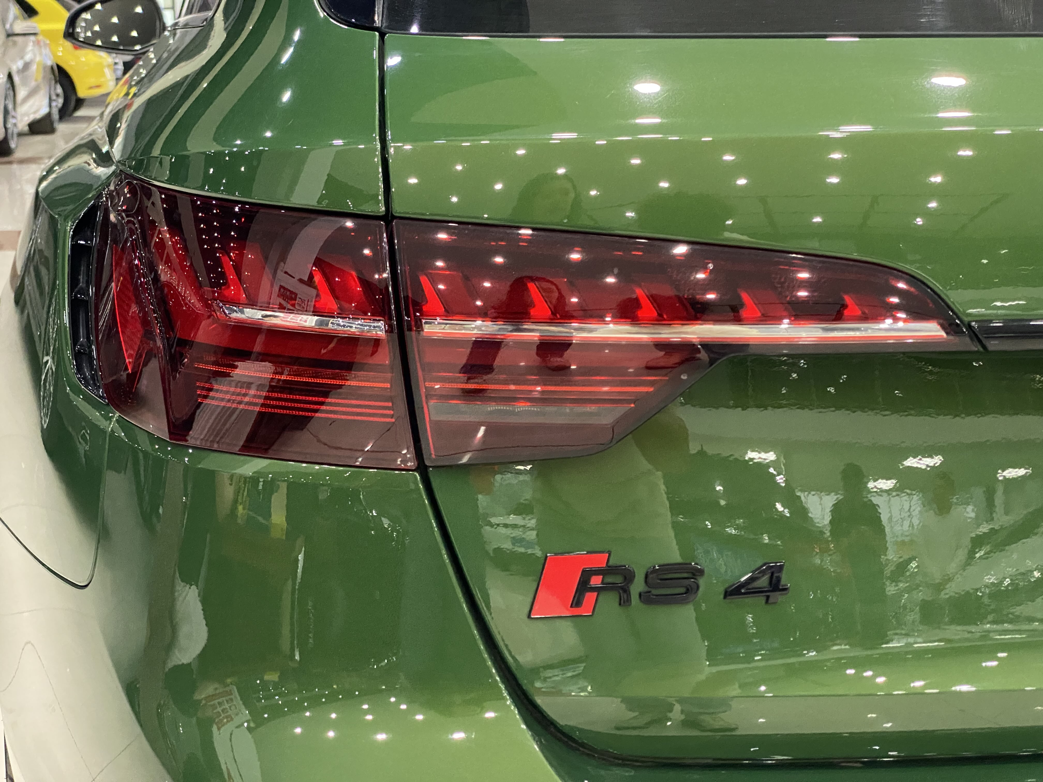 Audi RS 4 2022 #26 Audi RS 4 2022 car image #26