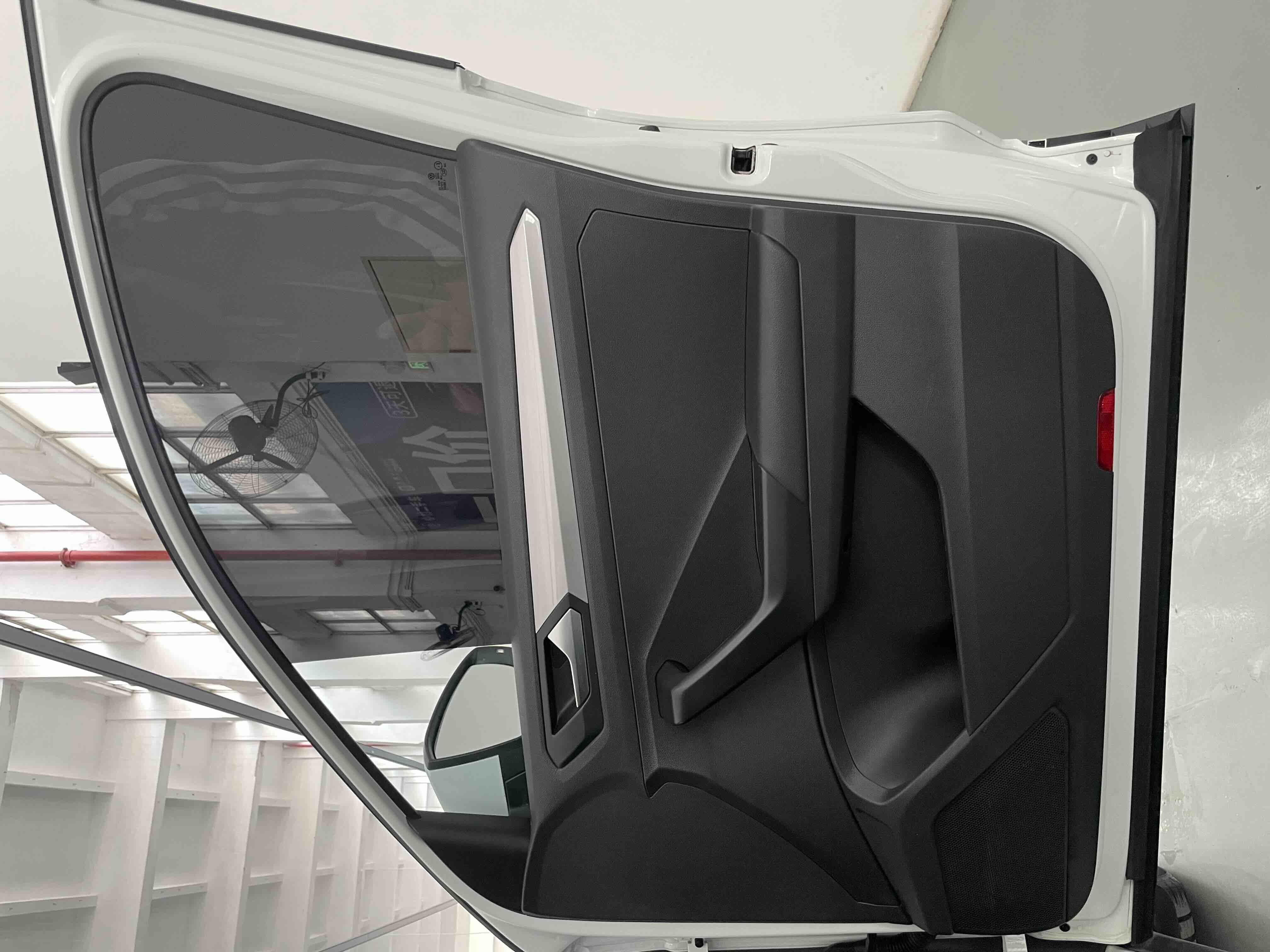 T-Roc 2022 car image #26