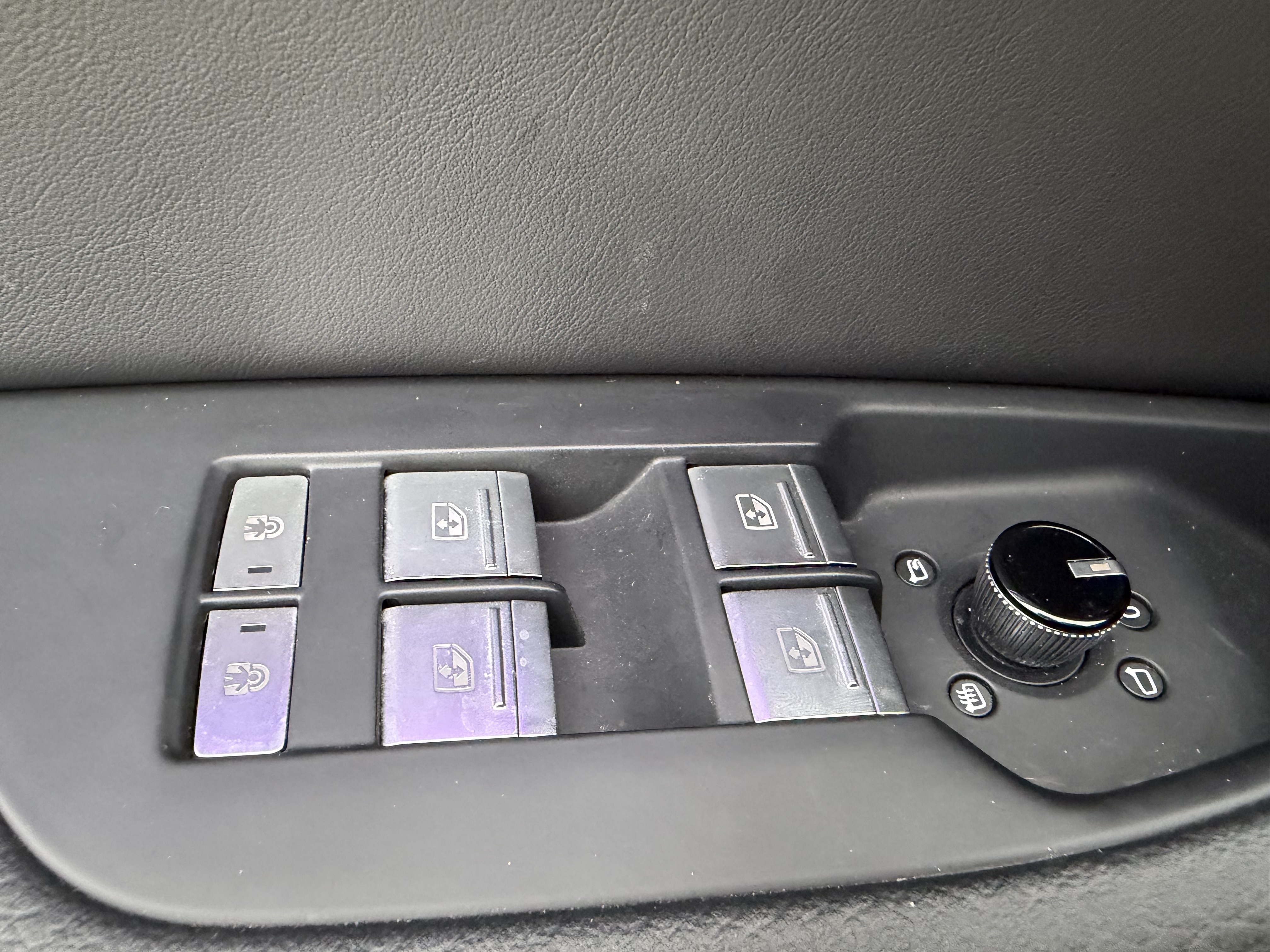Audi A6L 2023 car image #26