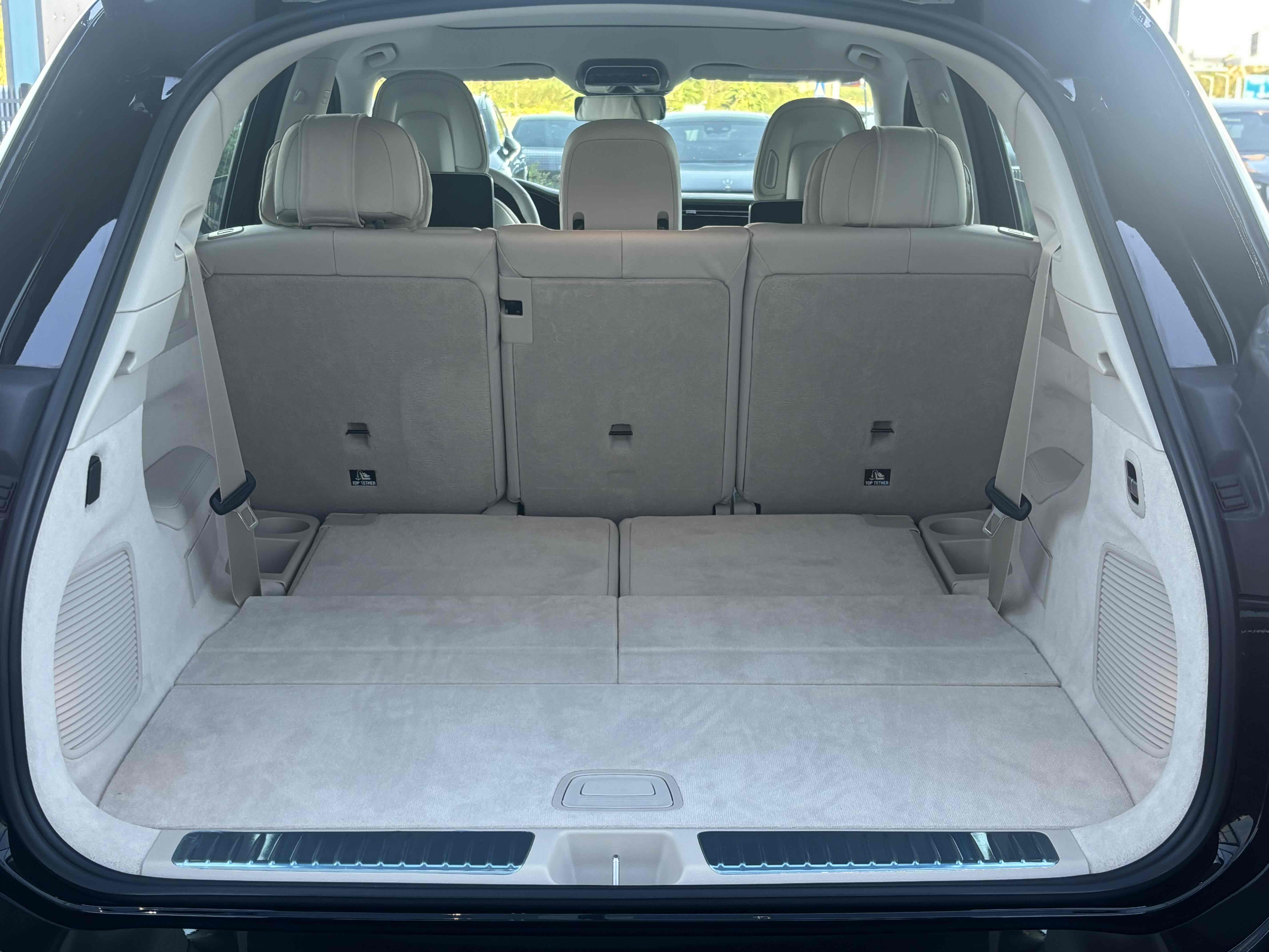 Mercedes-Benz EQS SUV 2025 car image #26