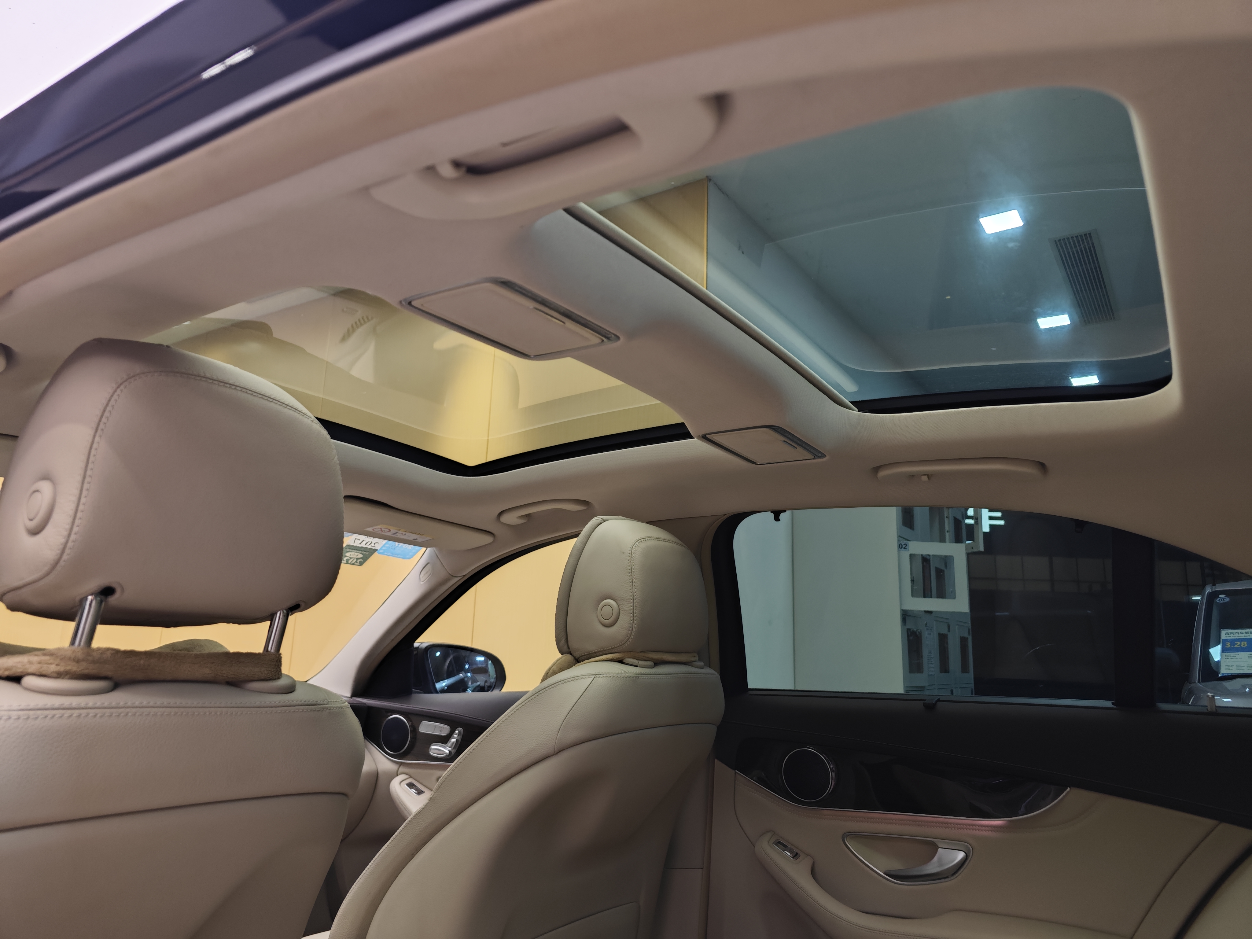 Mercedes-Benz C Class 2015 car image #26