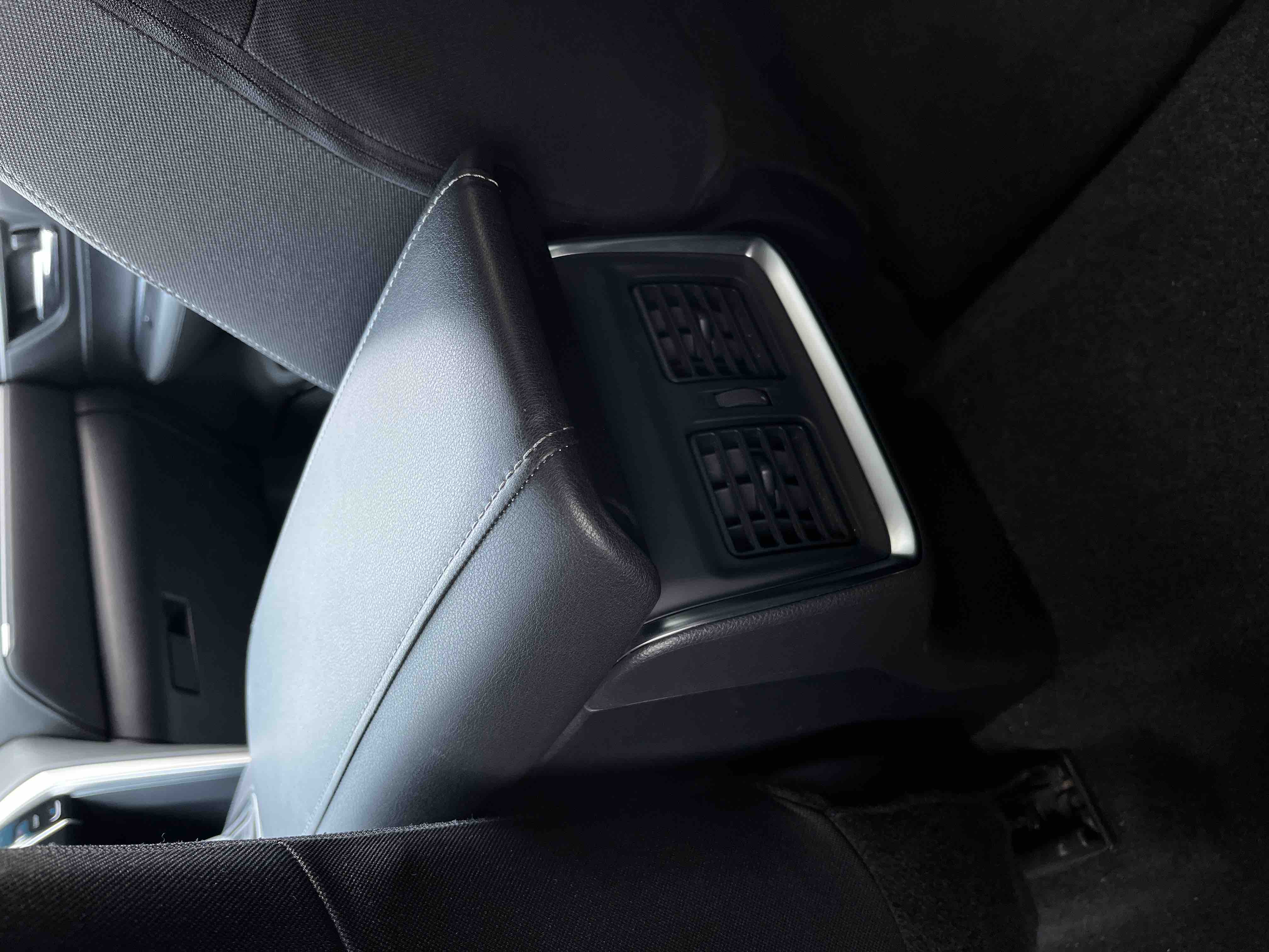 Toyota Harrier 2023 car image #26