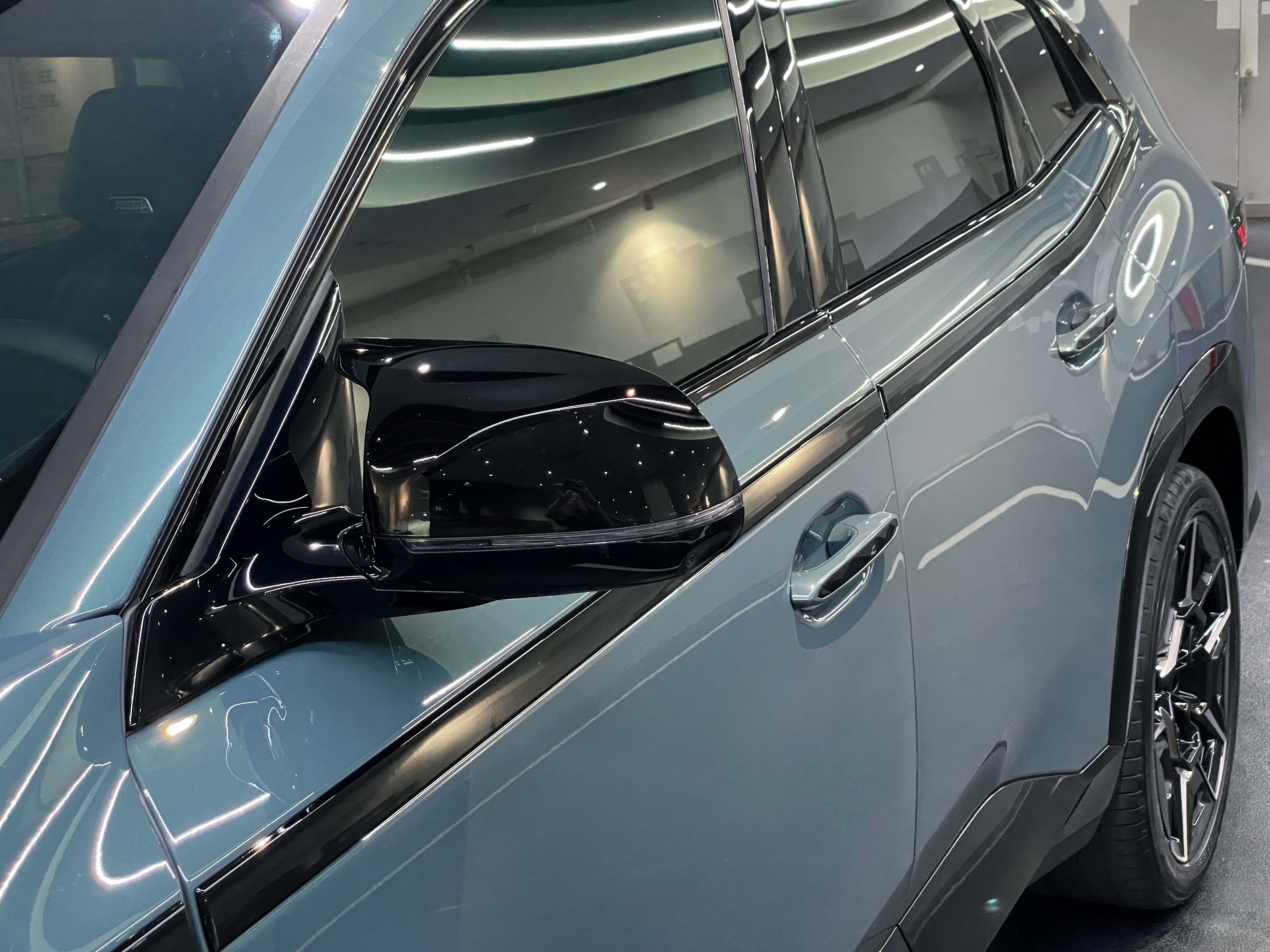 BMW XM 2024 car image #26