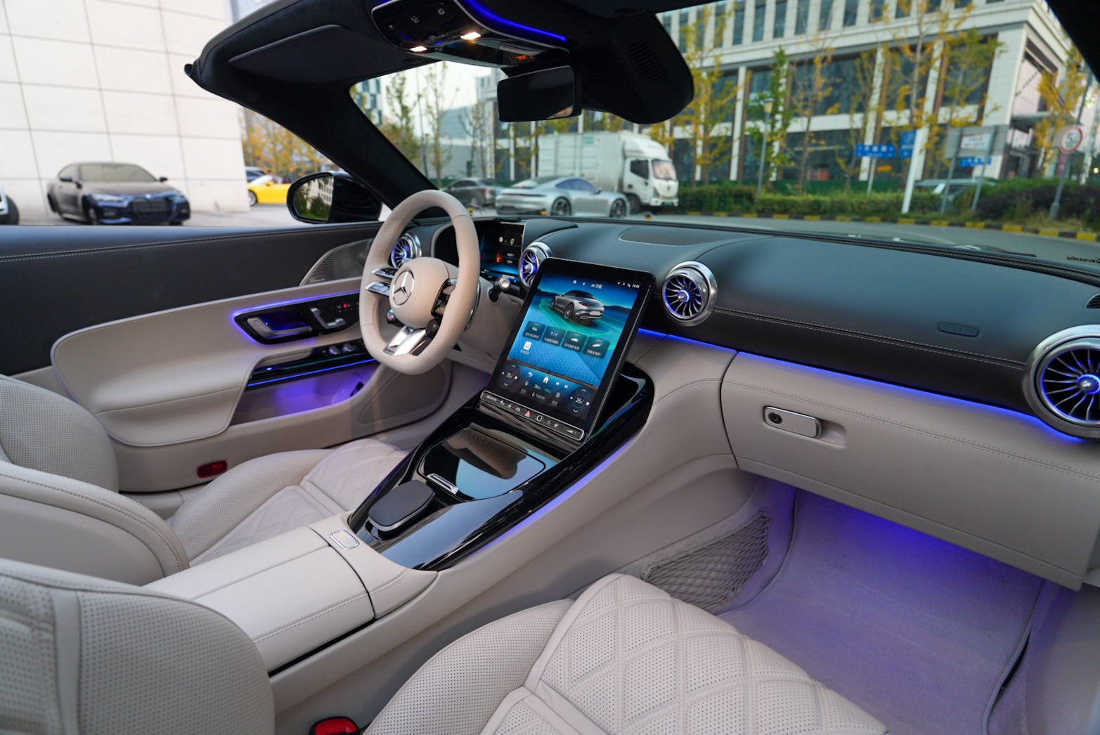 Mercedes-Benz SL Class 2025 immagine di auto #26