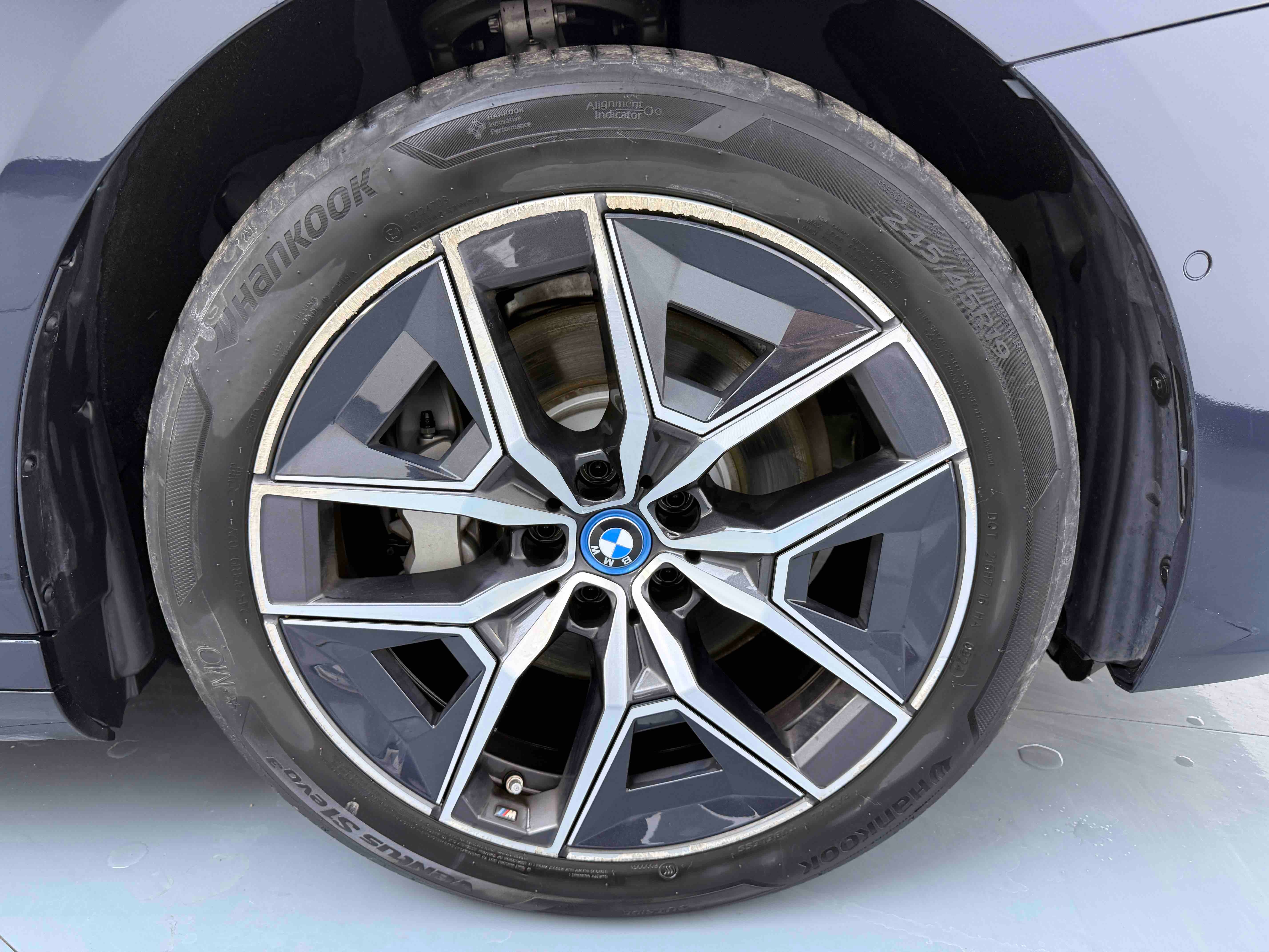 BMW i5 2024 immagine di auto #26