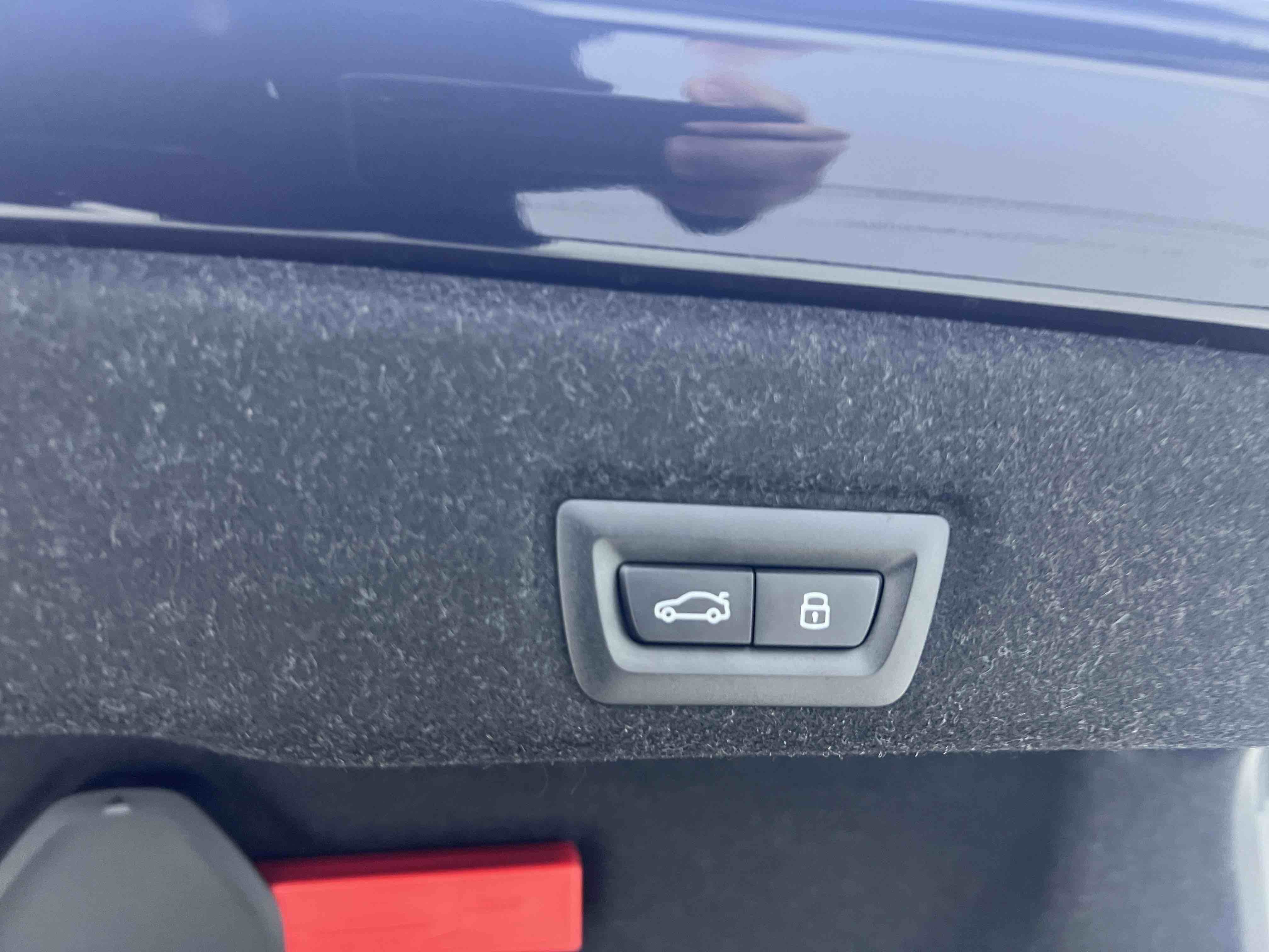 BMW i5 2025 car image #26