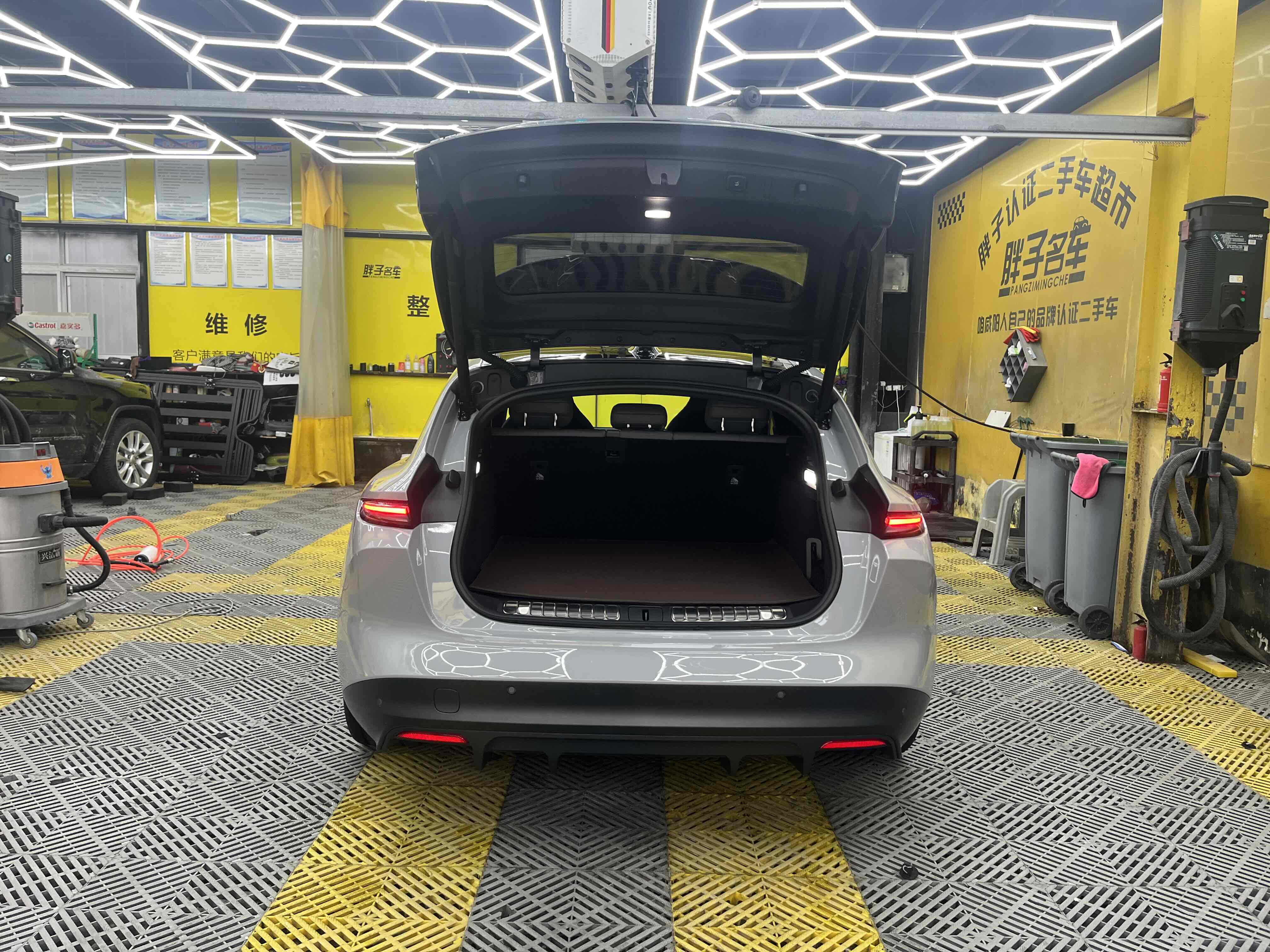 NIO ET5T 2024 image de voiture #26