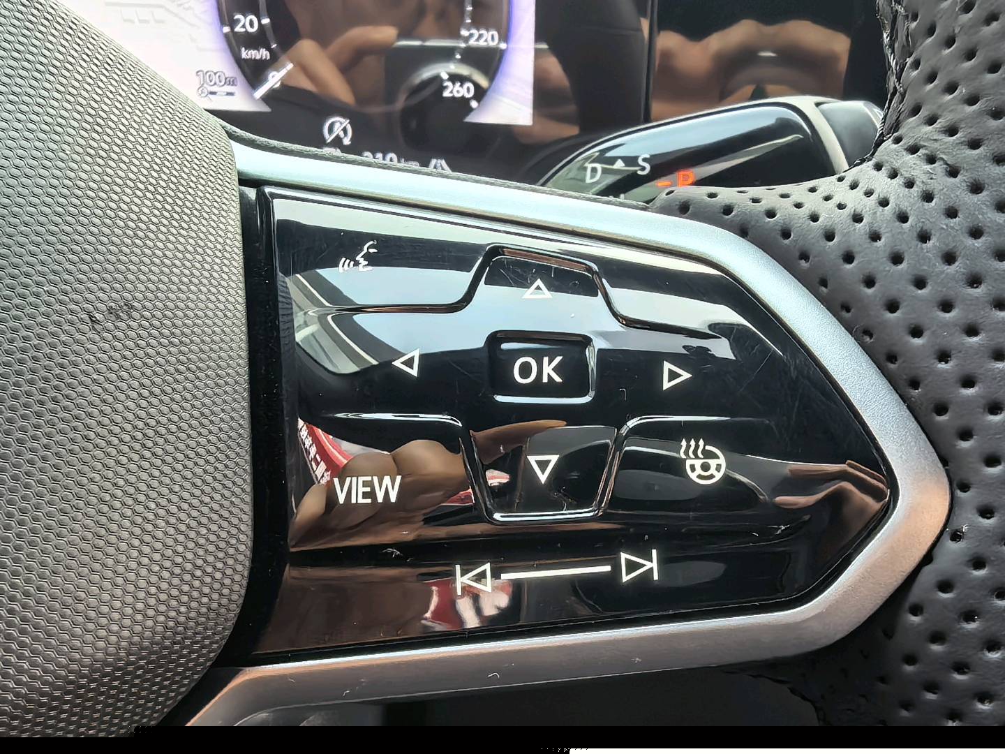 Volkswagen Tiguan L 2024 immagine di auto #26