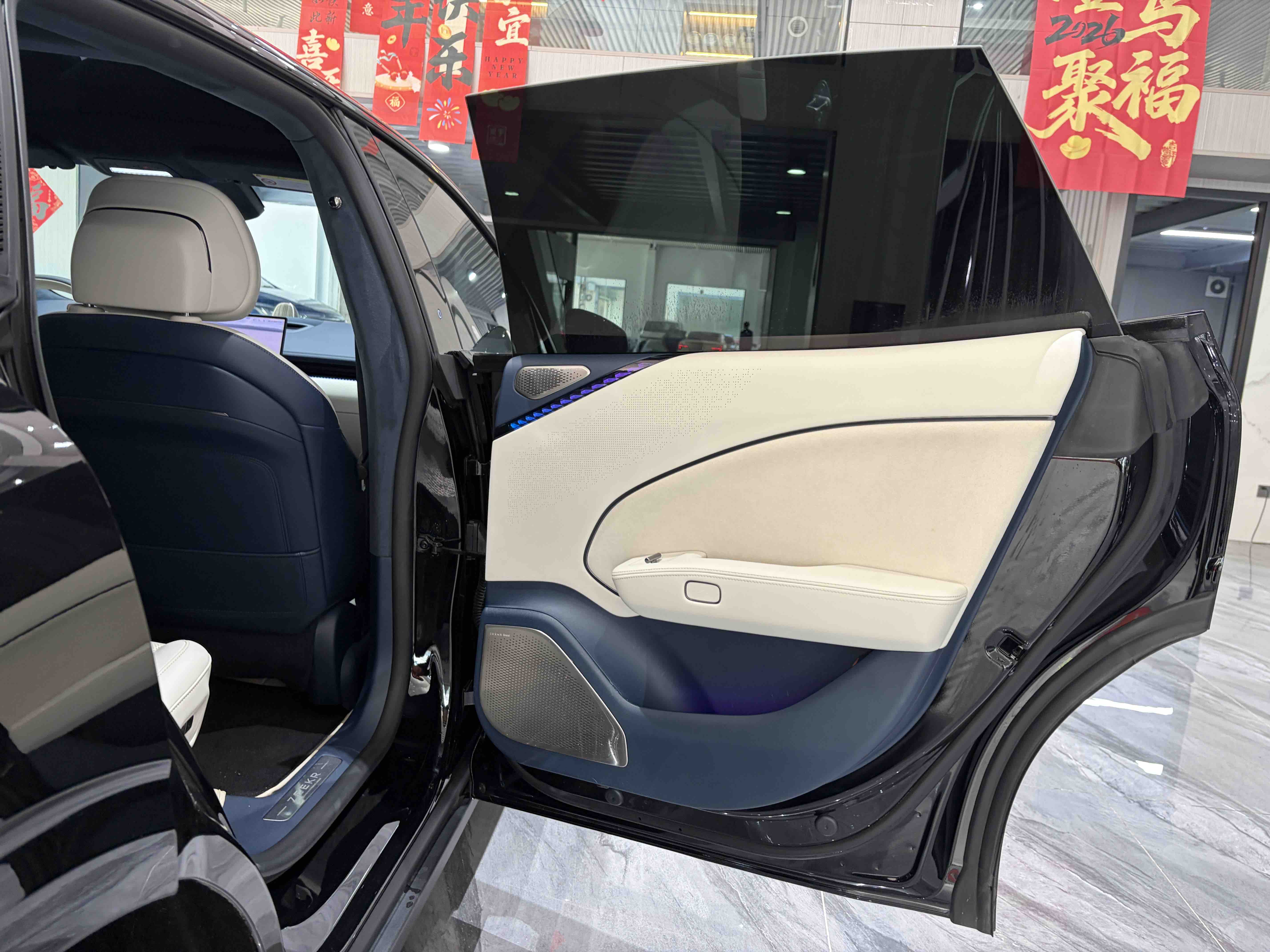 极氪 极氪007 2024 汽车图片 #26