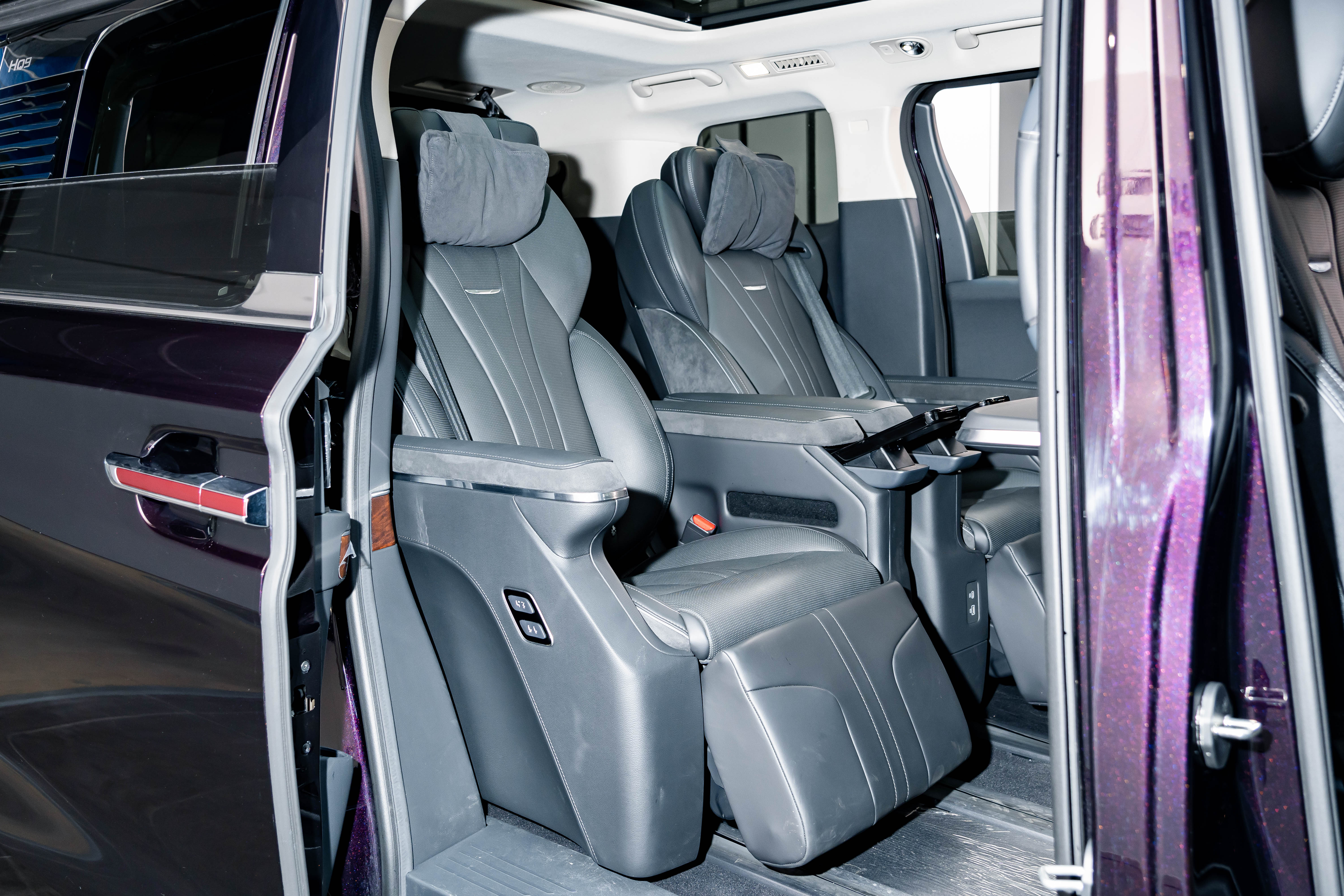 HongQi HQ9 PHEV 2025 #26 HongQi HQ9 PHEV 2025 car image #26