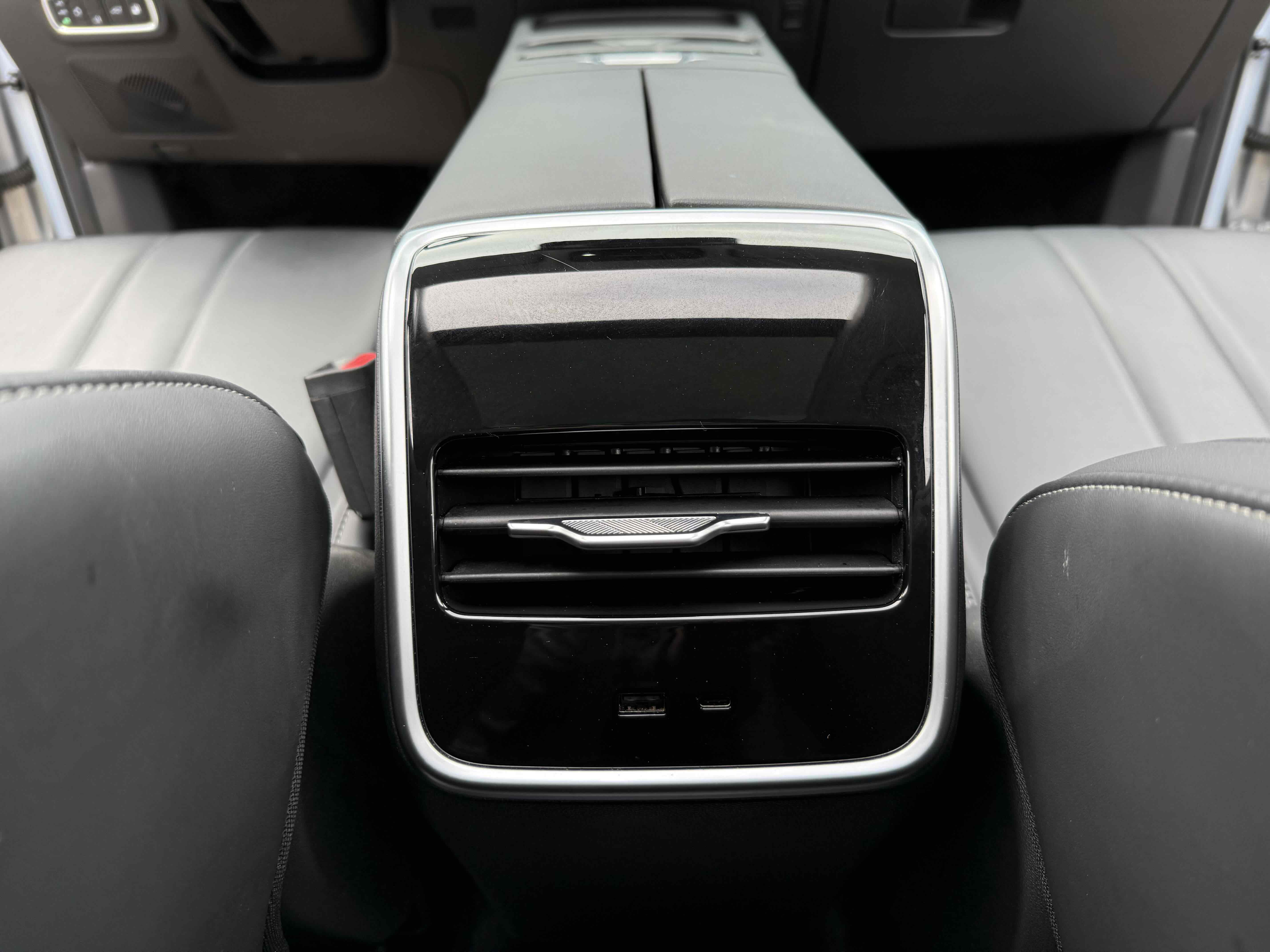 Chery Exploration 06 C-DM 2024 immagine di auto #26