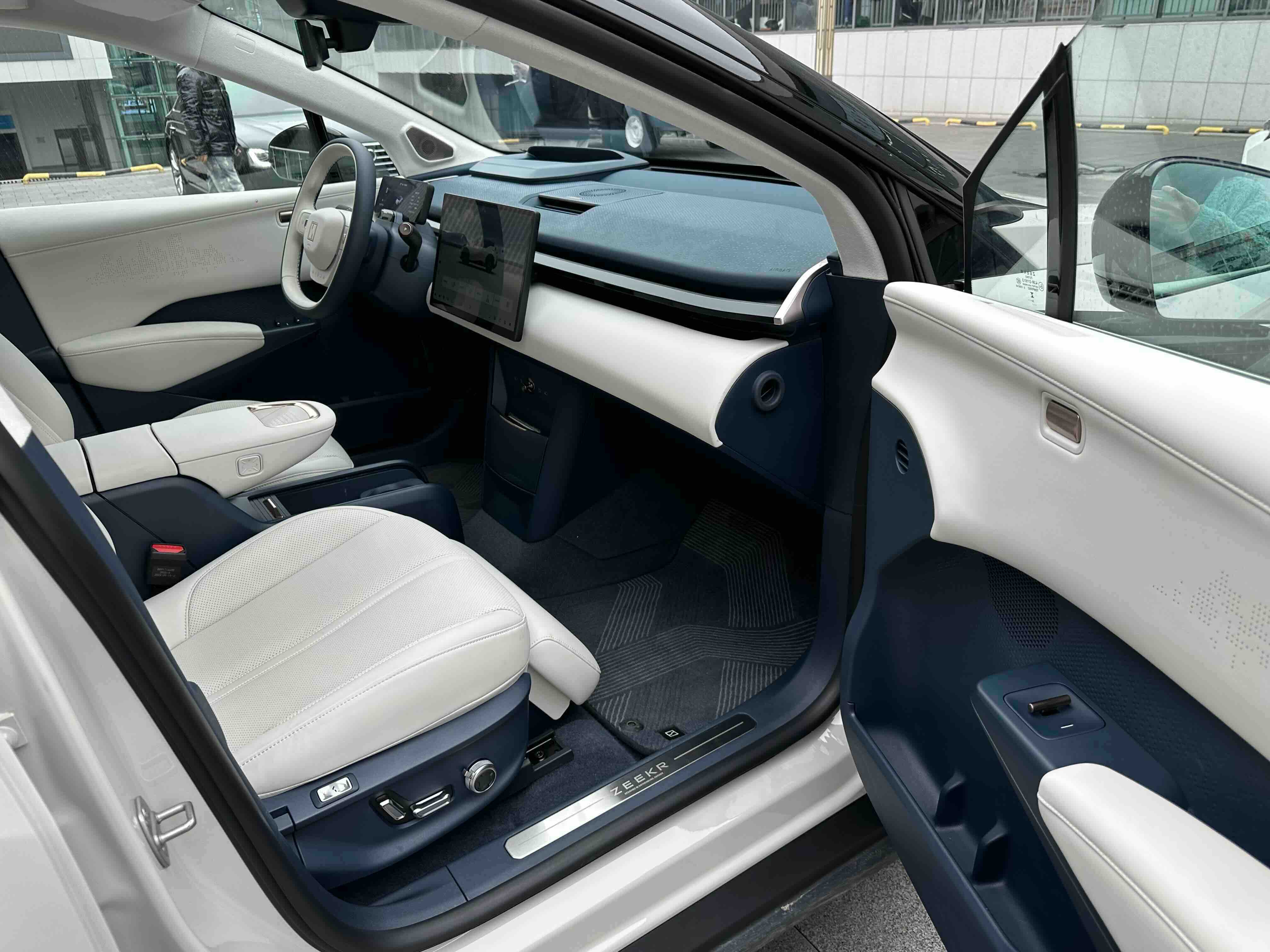Zeekr X 2024 #26 Zeekr X 2024 car image #26