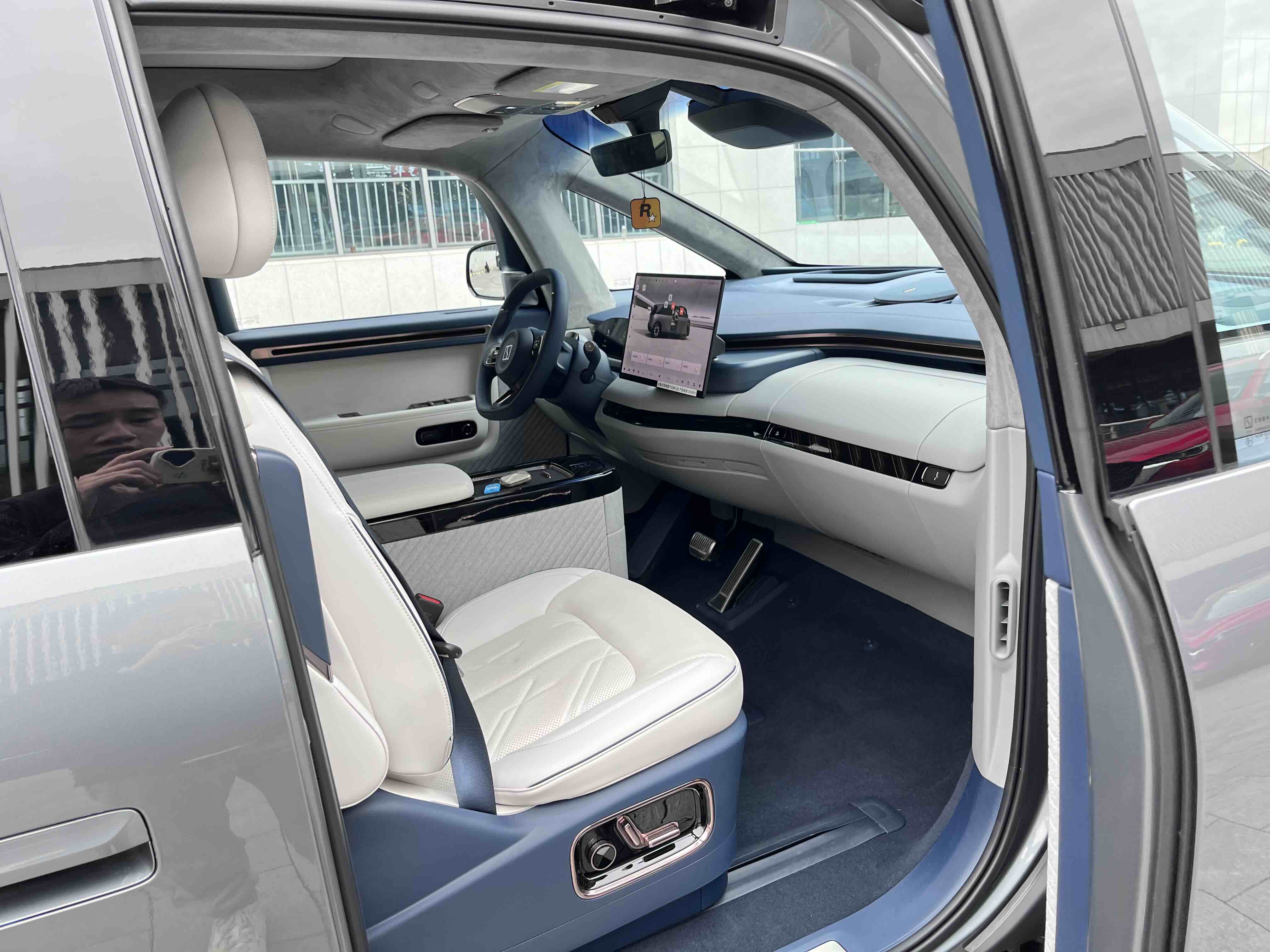 Zeekr MIX 2024 صورة سيارة #26