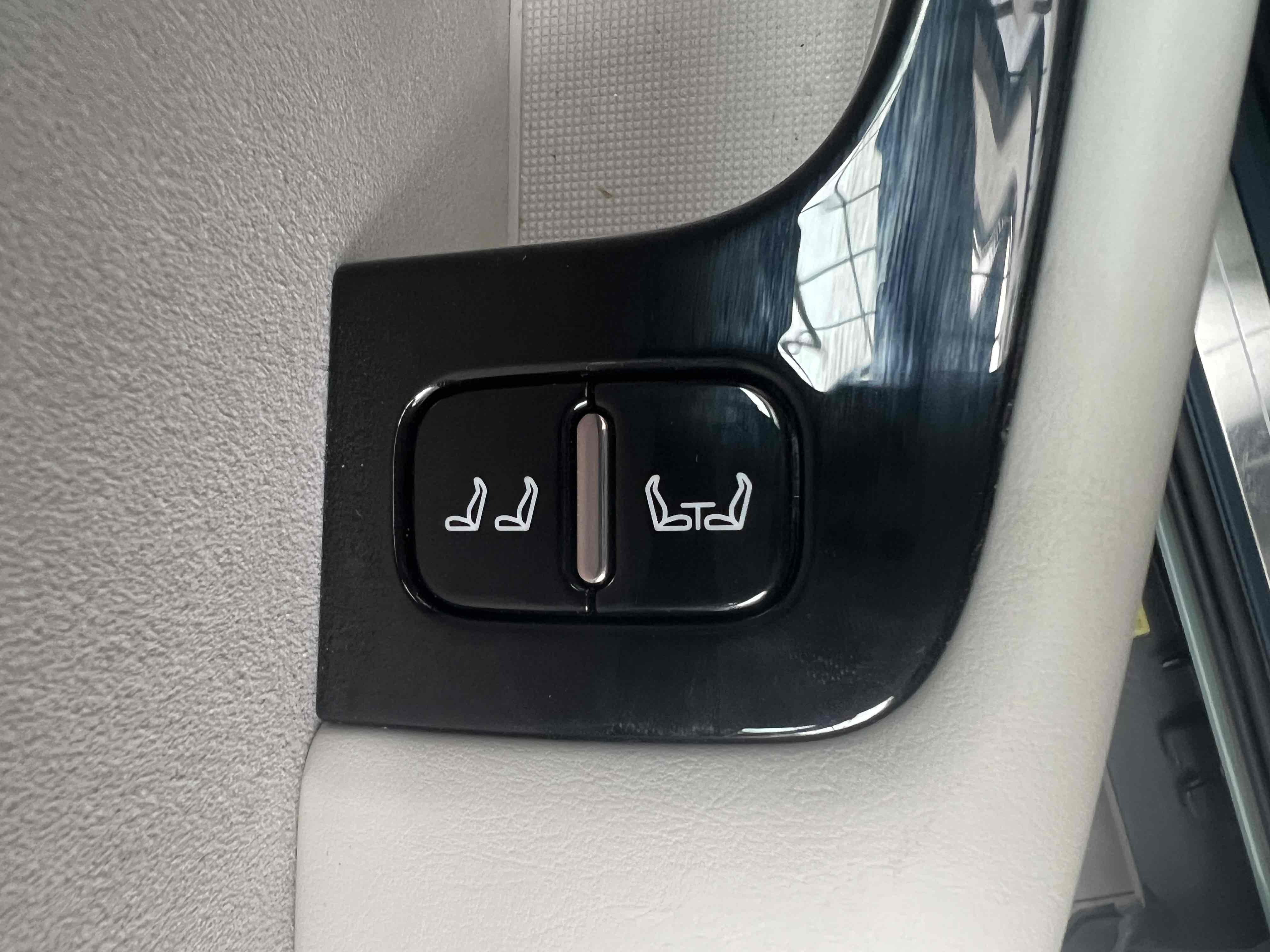 极氪 极氪MIX 2024 汽车图片 #26