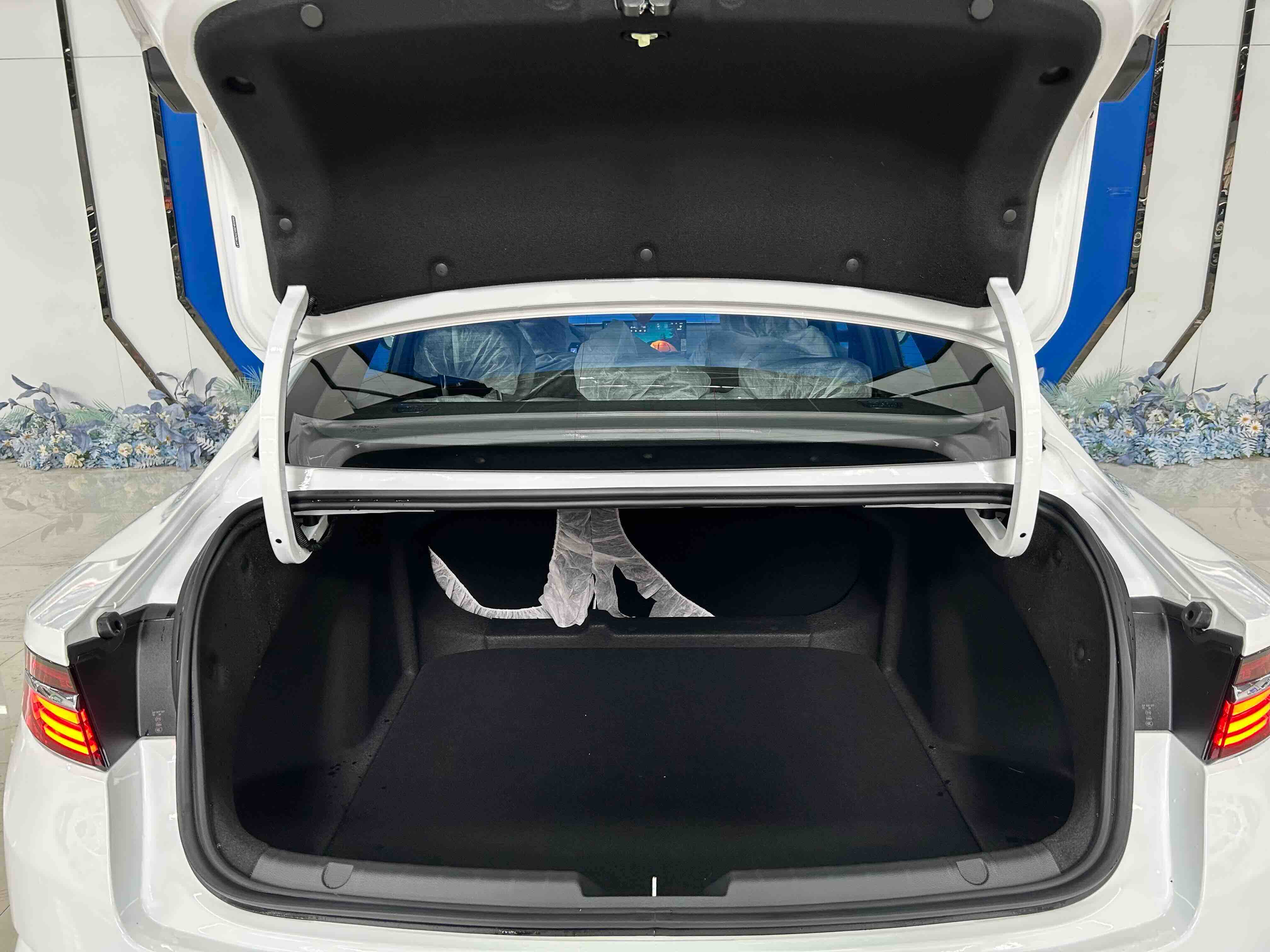 GEELY Preface 2025 immagine di auto #26