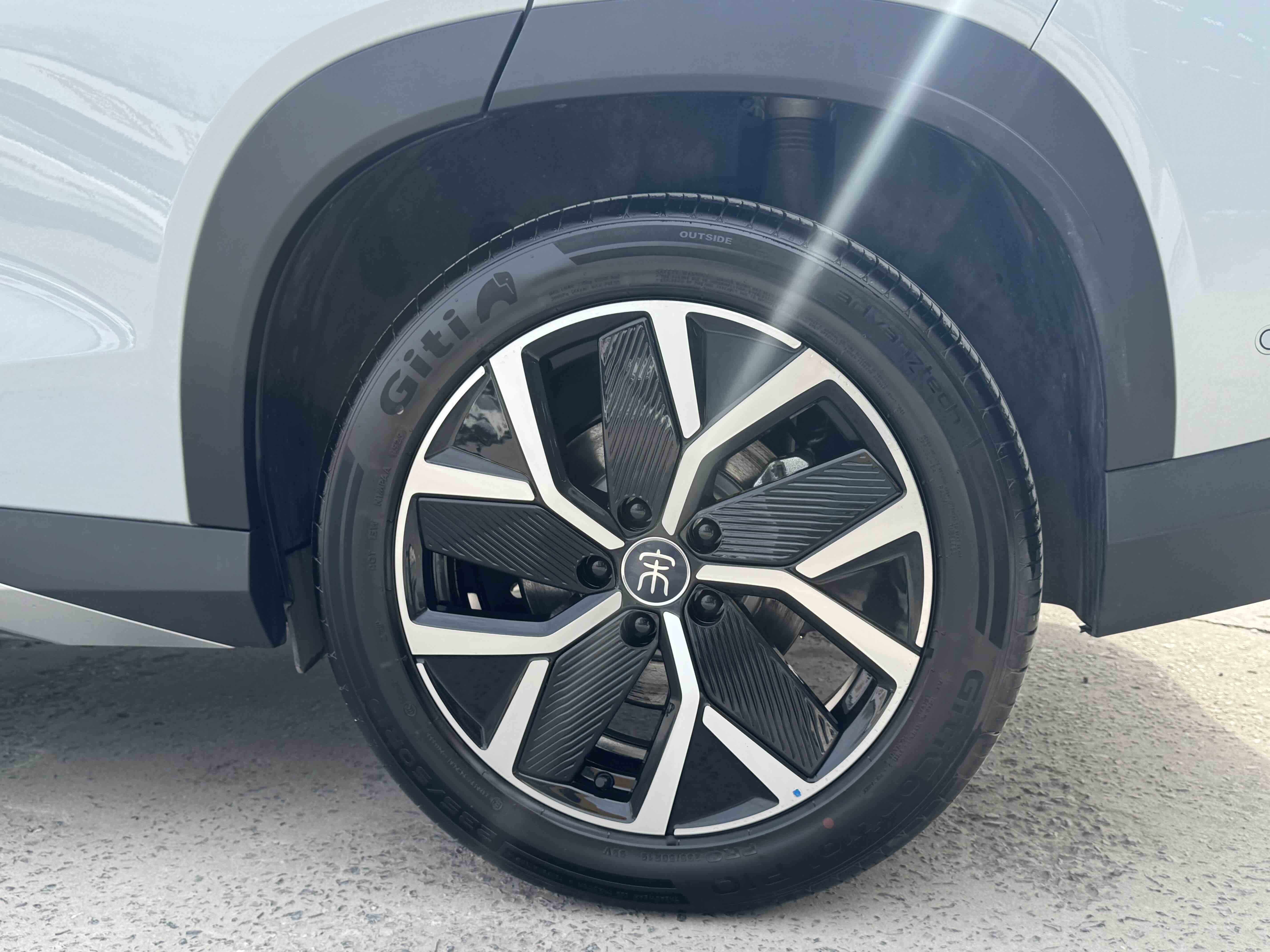 BYD SongL DM-i 2025 car image #26