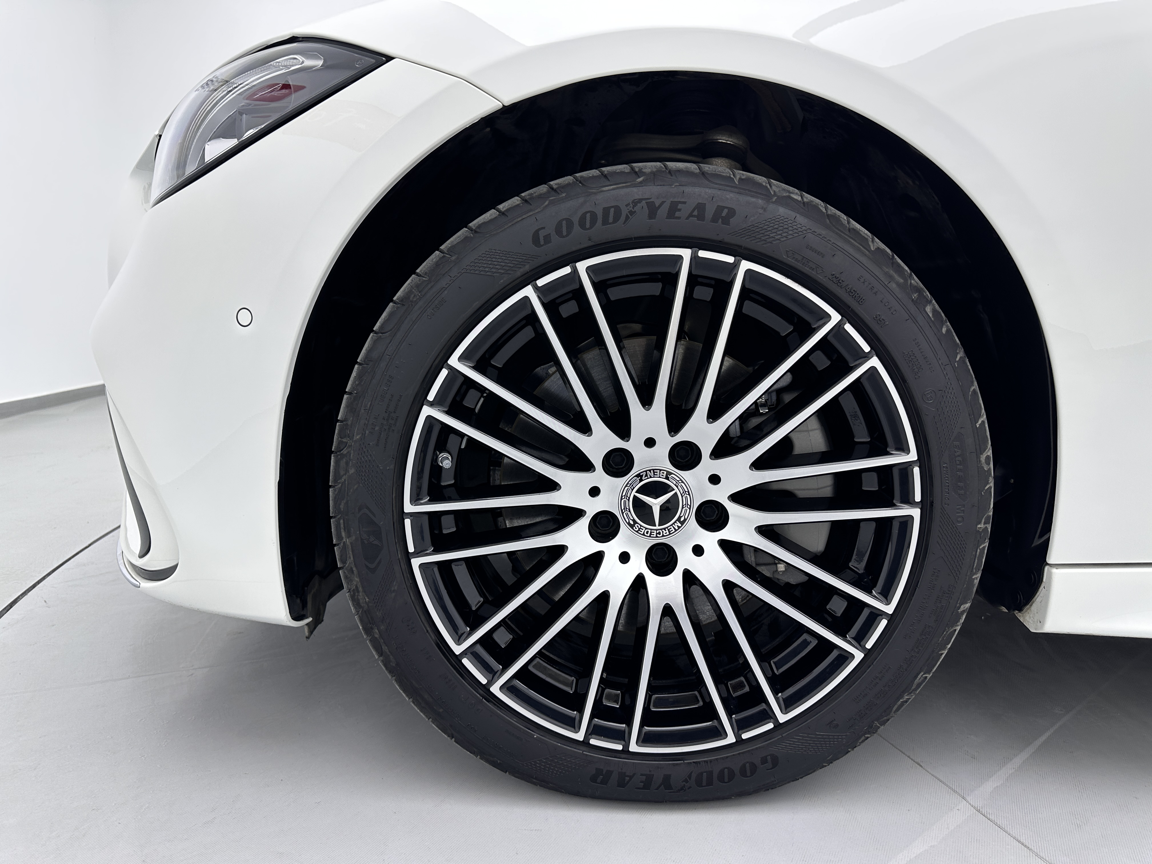 Mercedes-Benz C Class 2025 car image #26