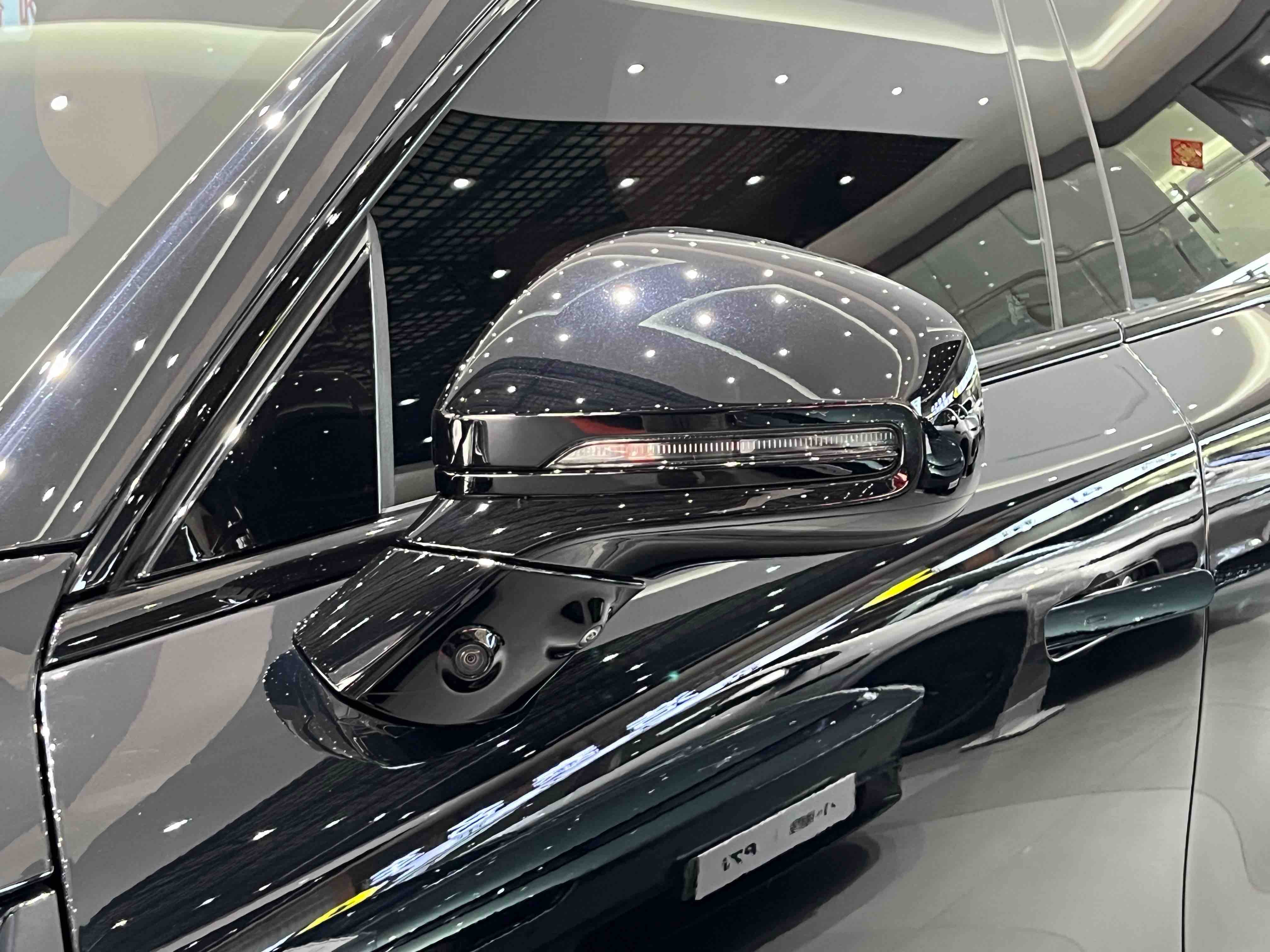 Xpeng G9 2025 صورة سيارة #26