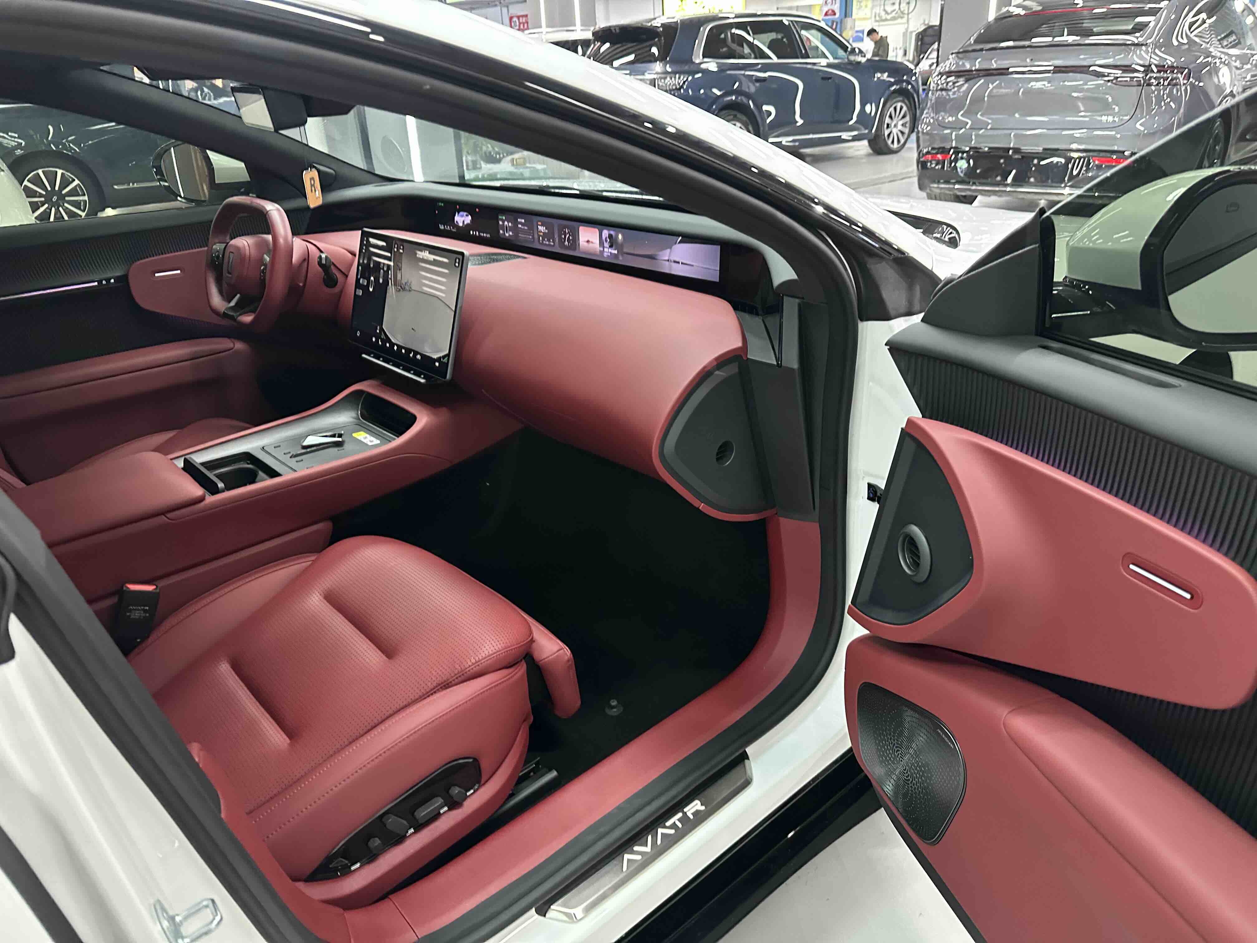 Avatr 12 2025 immagine di auto #26