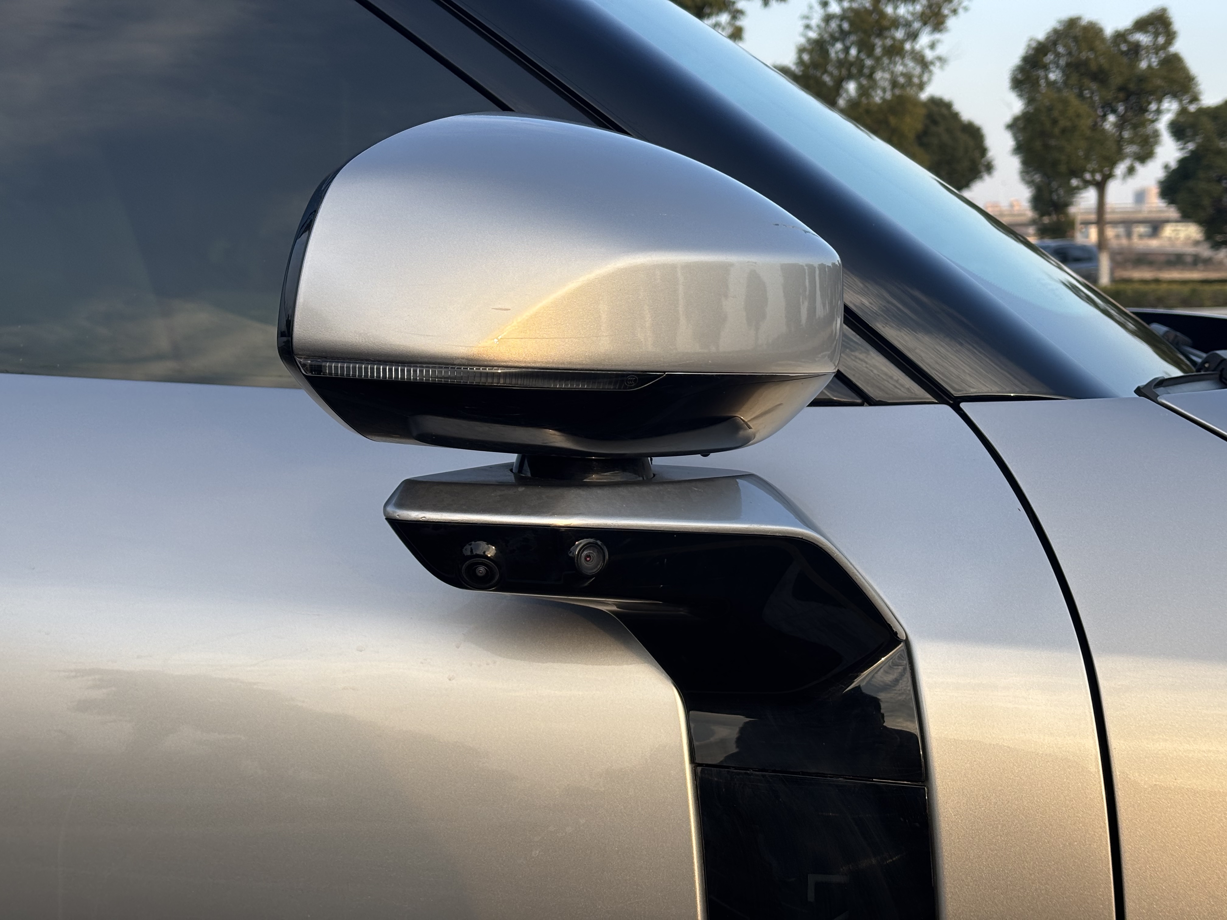 Lynk & Co 900 2025 car image #26