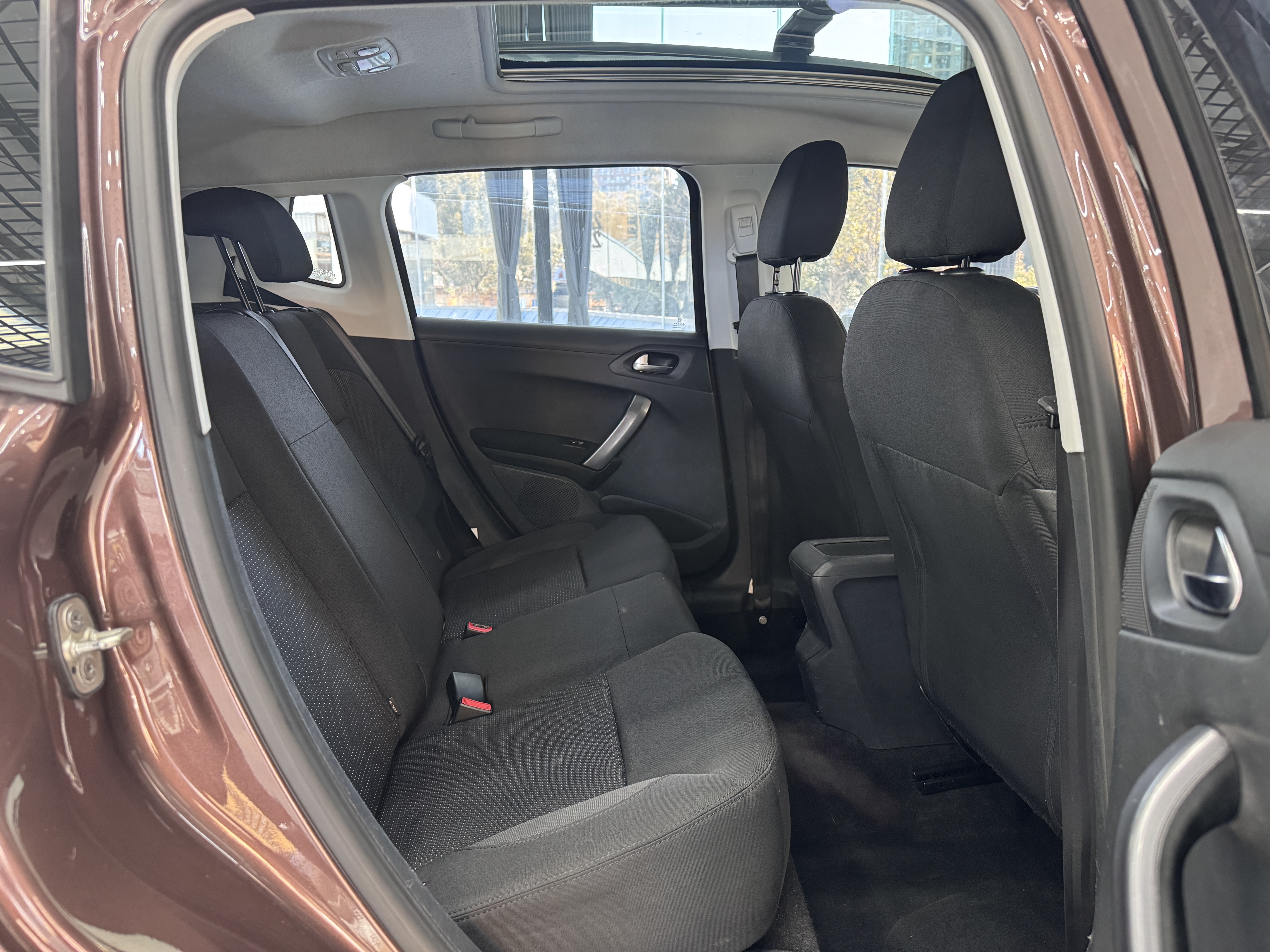 Peugeot 2008 2014 car image #26