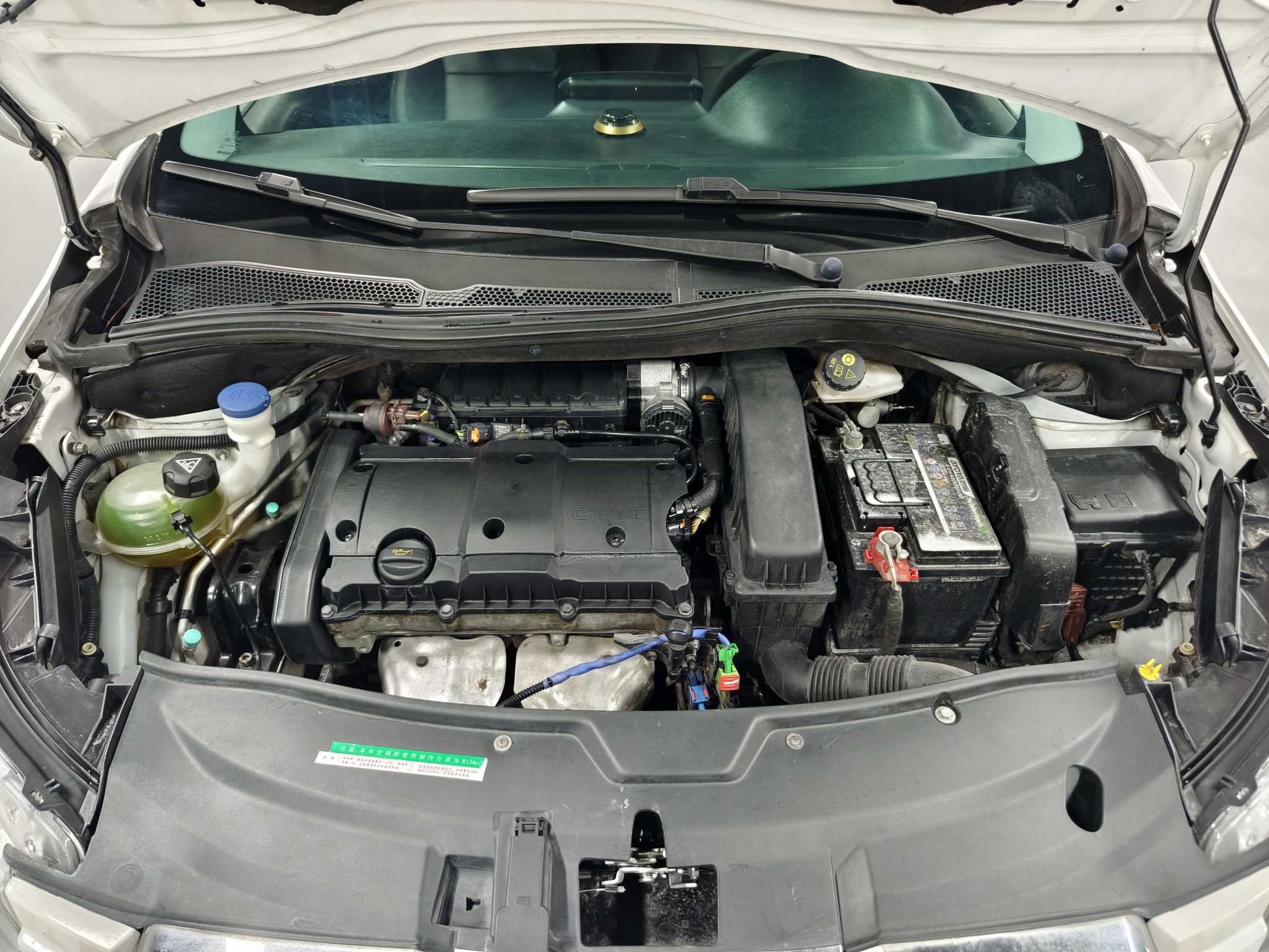 Peugeot 2008 2015 car image #26