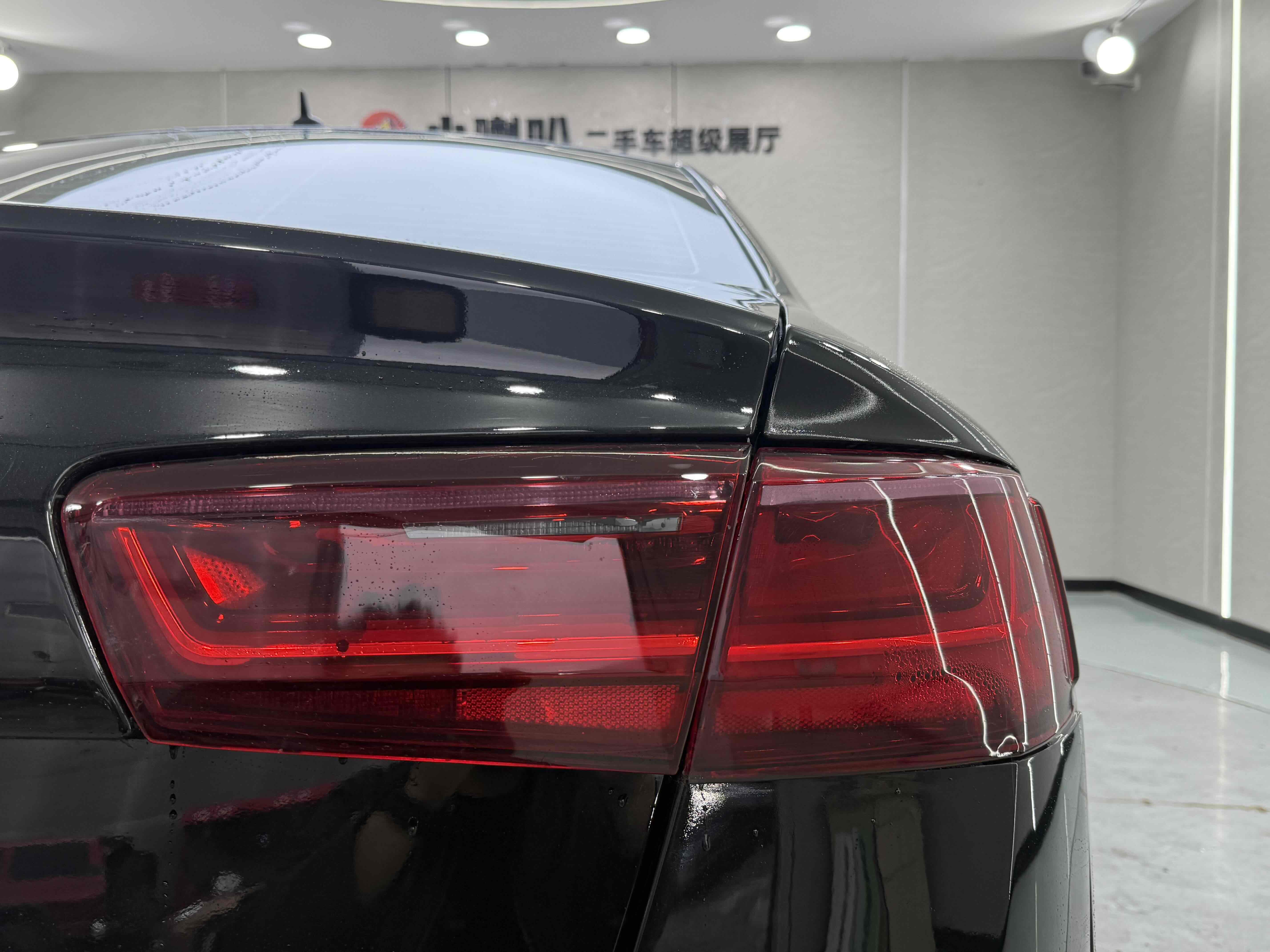 Audi S6 2013 car image #26